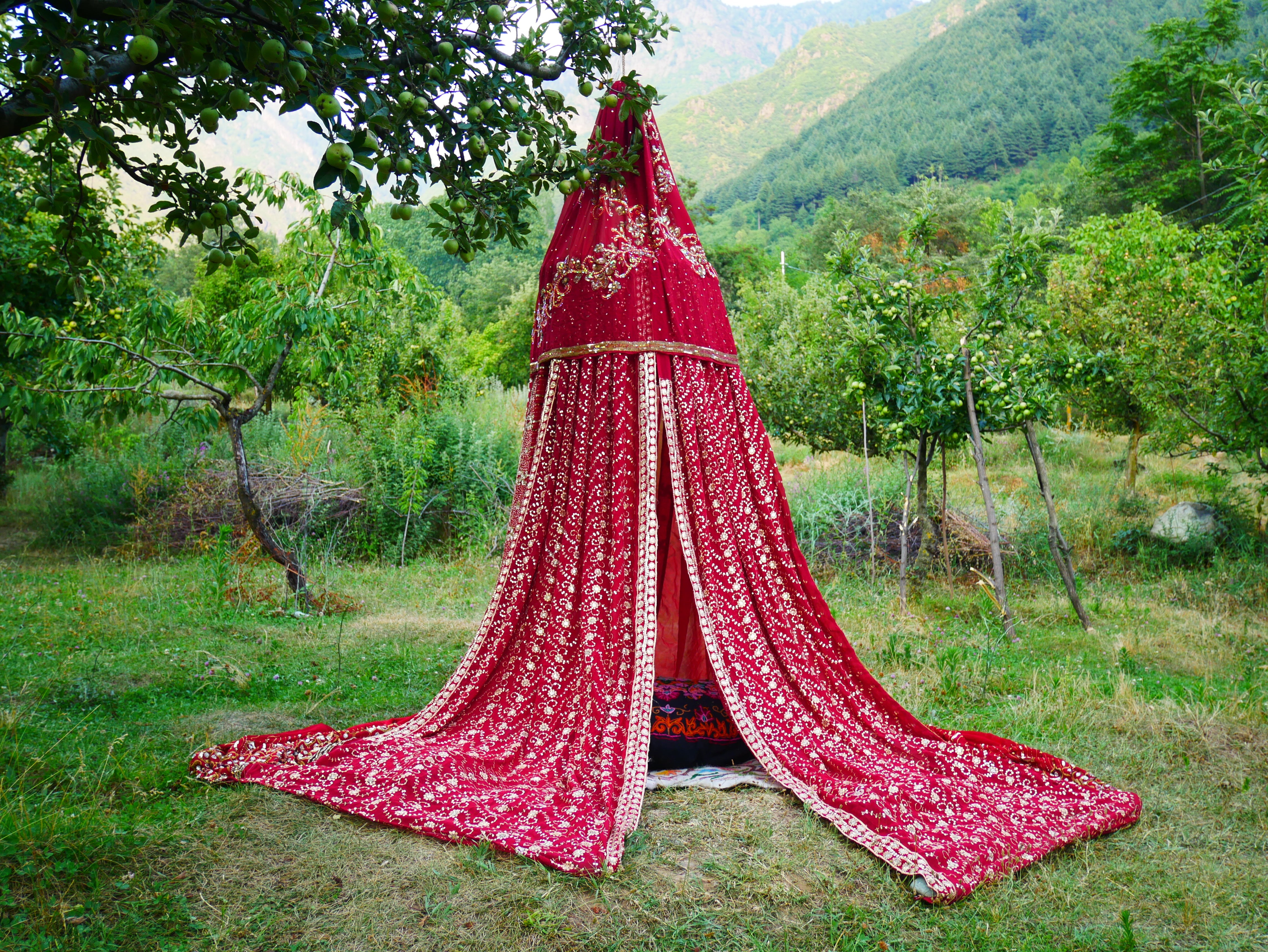 Embroidery canopy - Wedding Saree tent - bed canopy | hippie decor - Shanti baldachin
