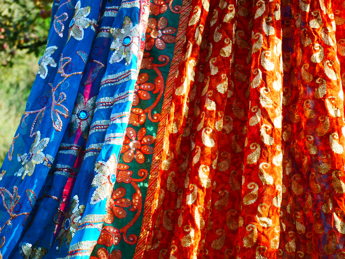 Kashmiri Canopy Saree tent - Bed Canopy | Festival or Glamping decor - Shanti baldachin for Meditation Spaces