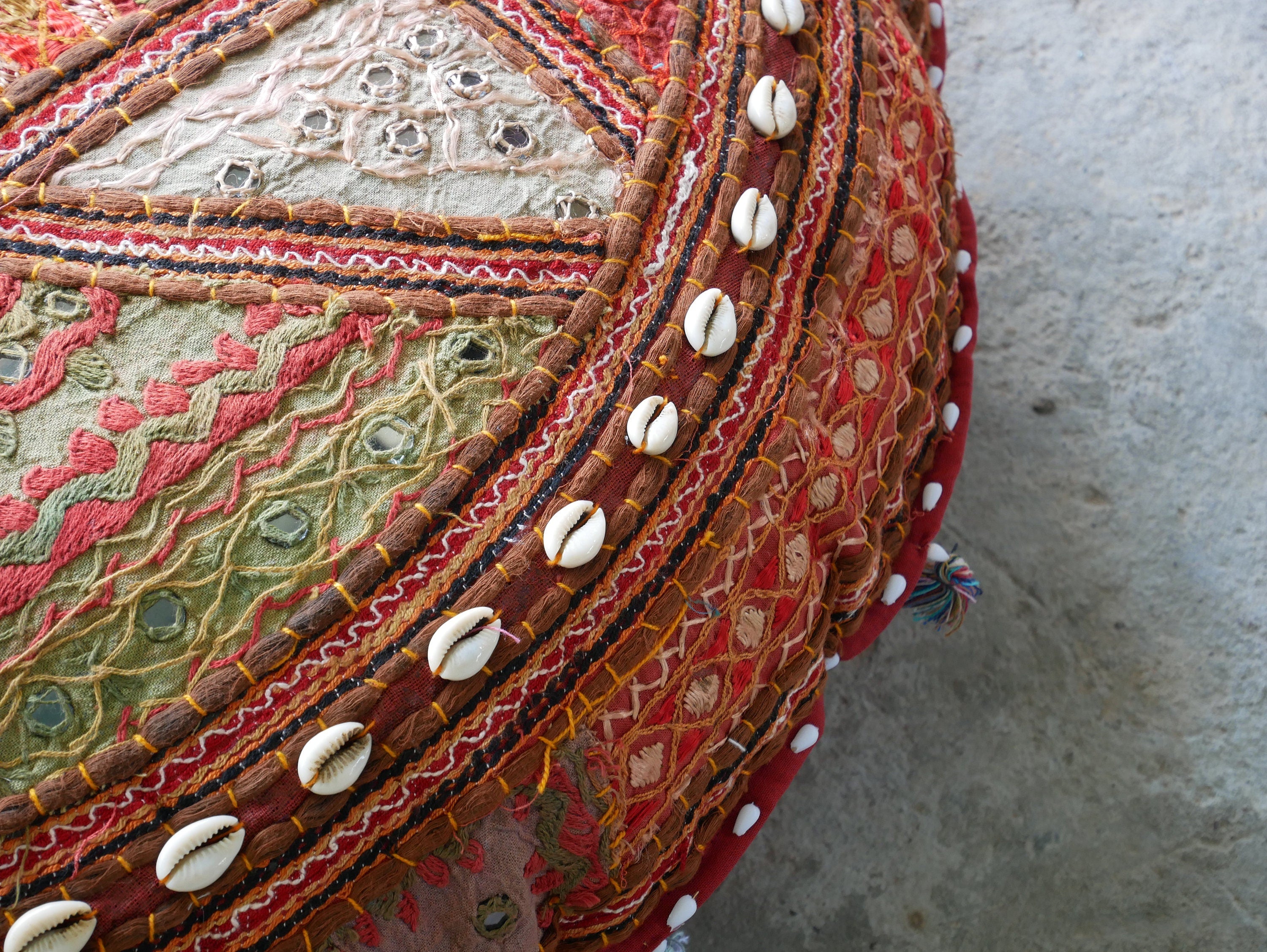 Round floor cushion "Bohemian Masala" round meditation cushion - Indian floor seating - The Shanti Home