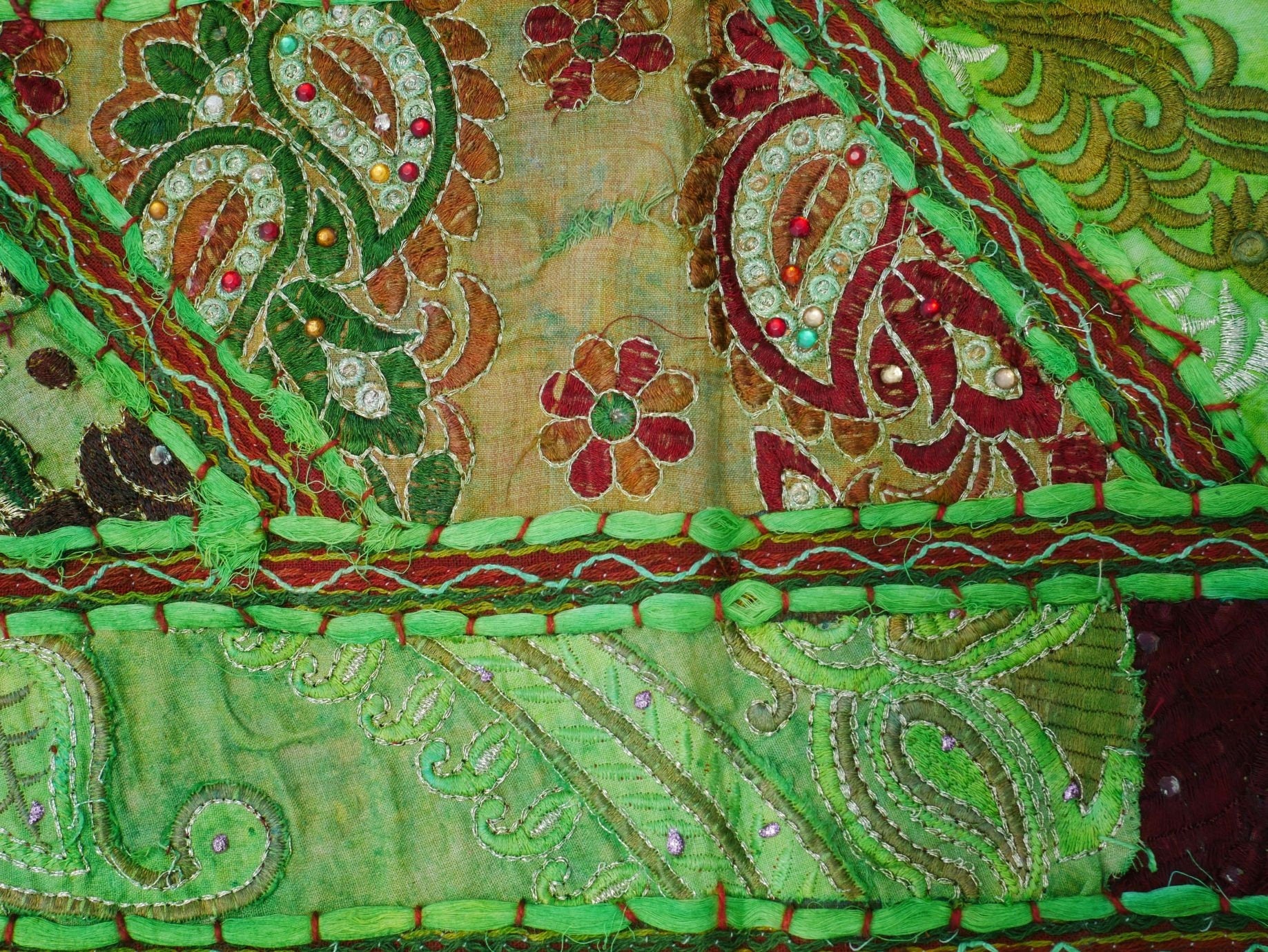 Toran - saree patchwork door hanging | Indian valance - wall decor - The Shanti Home
