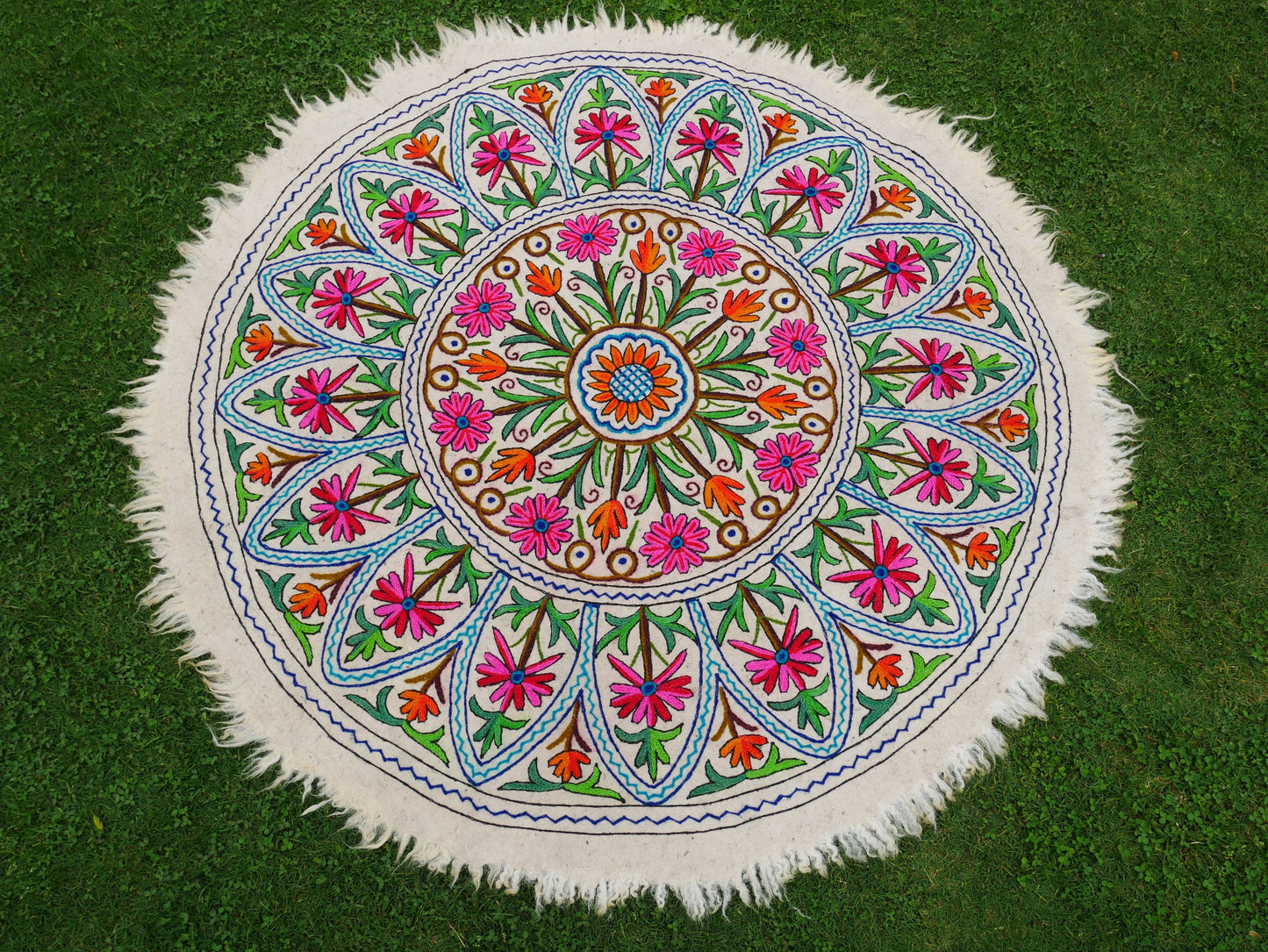 Round wool rug "Himalayan Mandala" | felted wool rug Kashmiri "Namda" traditional felt rug - The Shanti Home
