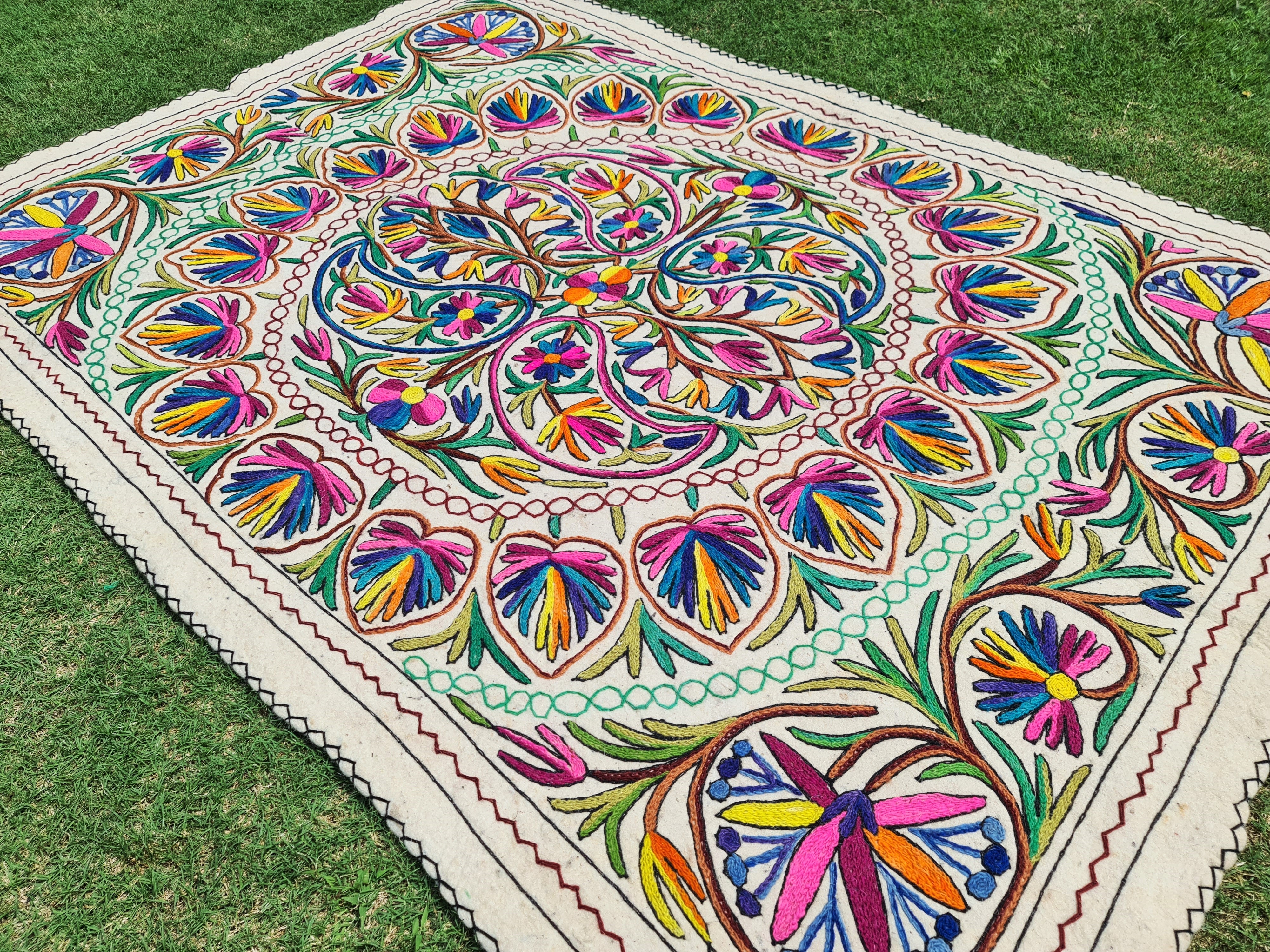 Hand-Felted 7x5 Wool Rug "Namda" from Kashmir - Unique Floral Embroidery on Sheep Wool Felt Base - Boho Decor for Cozy Floors and Artful Corners - The Shanti Home