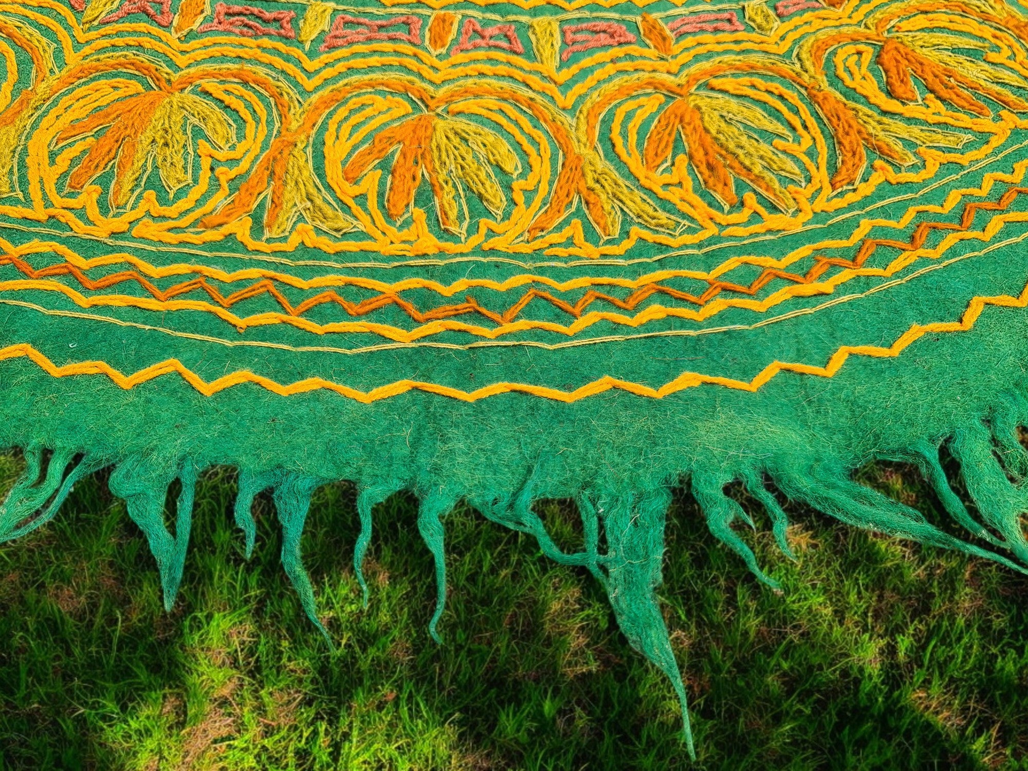 Kashmiri Namda rug 6ft - Mandala wool rug - boho area rug handfelted and embroidered - The Shanti Home