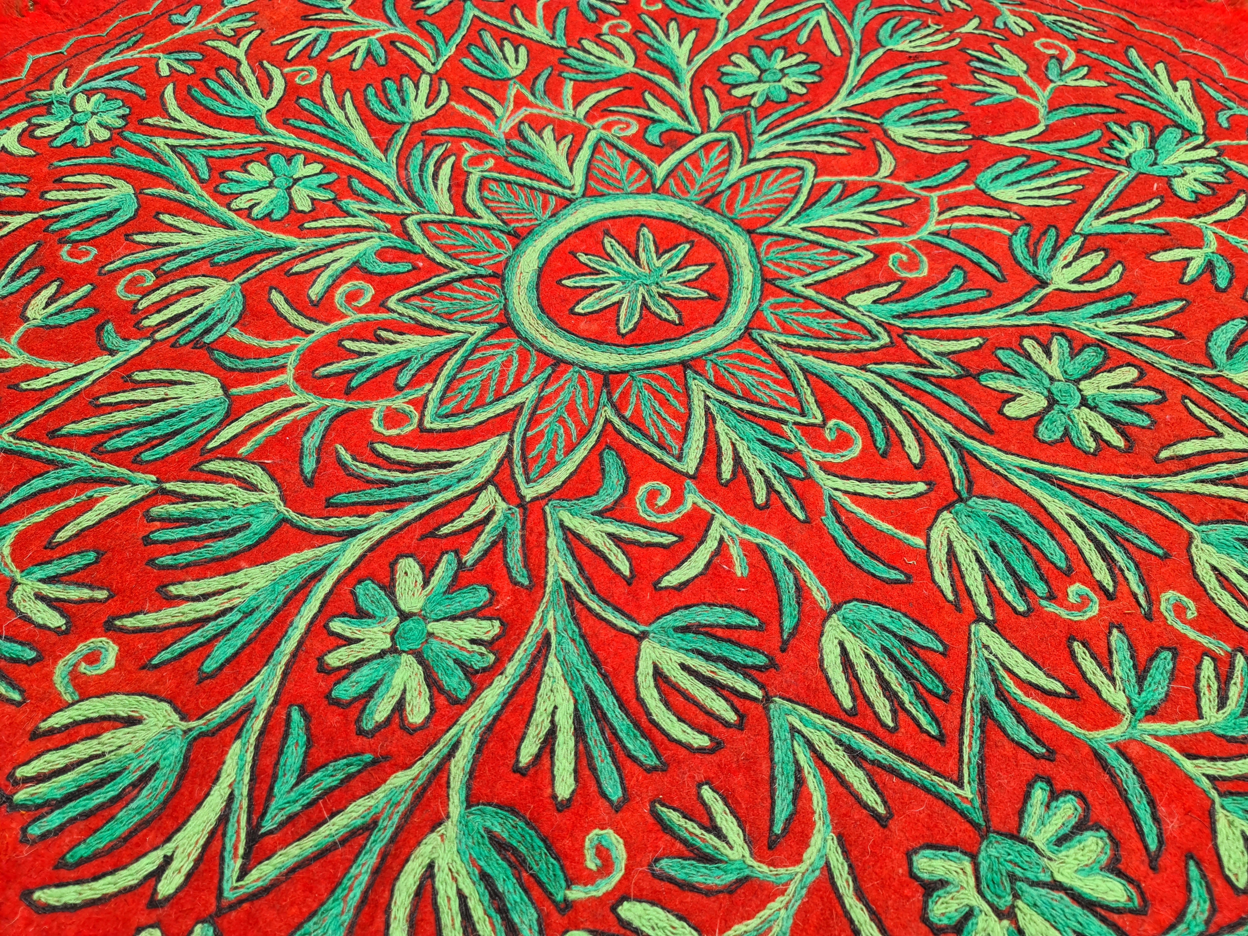 Alfombra redonda de lana bohemia de 1,5 m | "Namda" cachemir hecha a mano | Alfombra de fieltro bordada para suelo