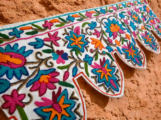 Kashmiri Toran Door Valance 39" Hand-Embroidered Floral Cotton & Wool Banner Crewel embroidery, Boho Wall/Window Decor