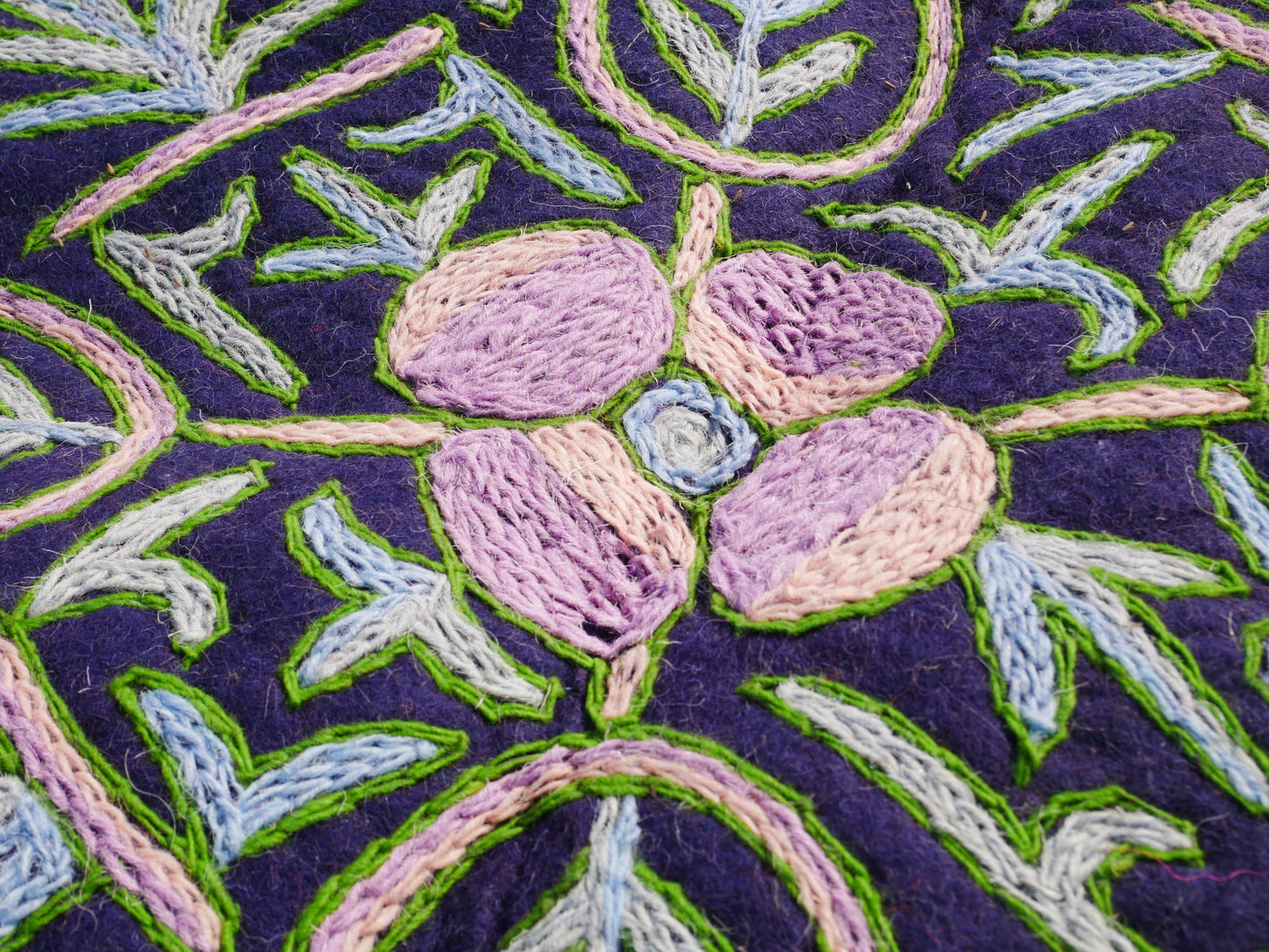 Kashmiri Namda rug 5ft - Mandala wool rug - boho area rug handfelted and embroidered