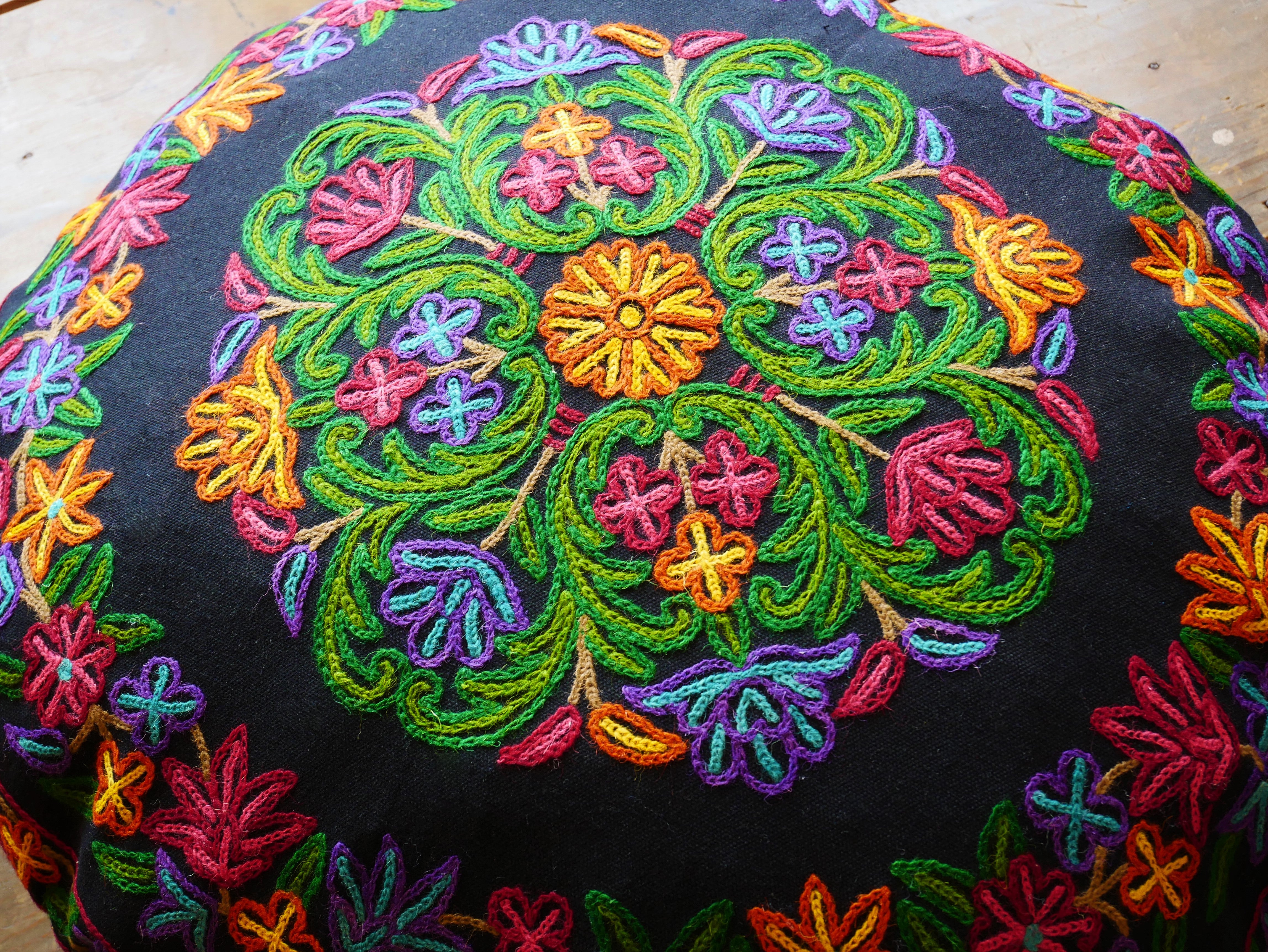 Kashmiri floor pillow "Shanti" | large meditation cushion - hand embroidered - cotton and wool