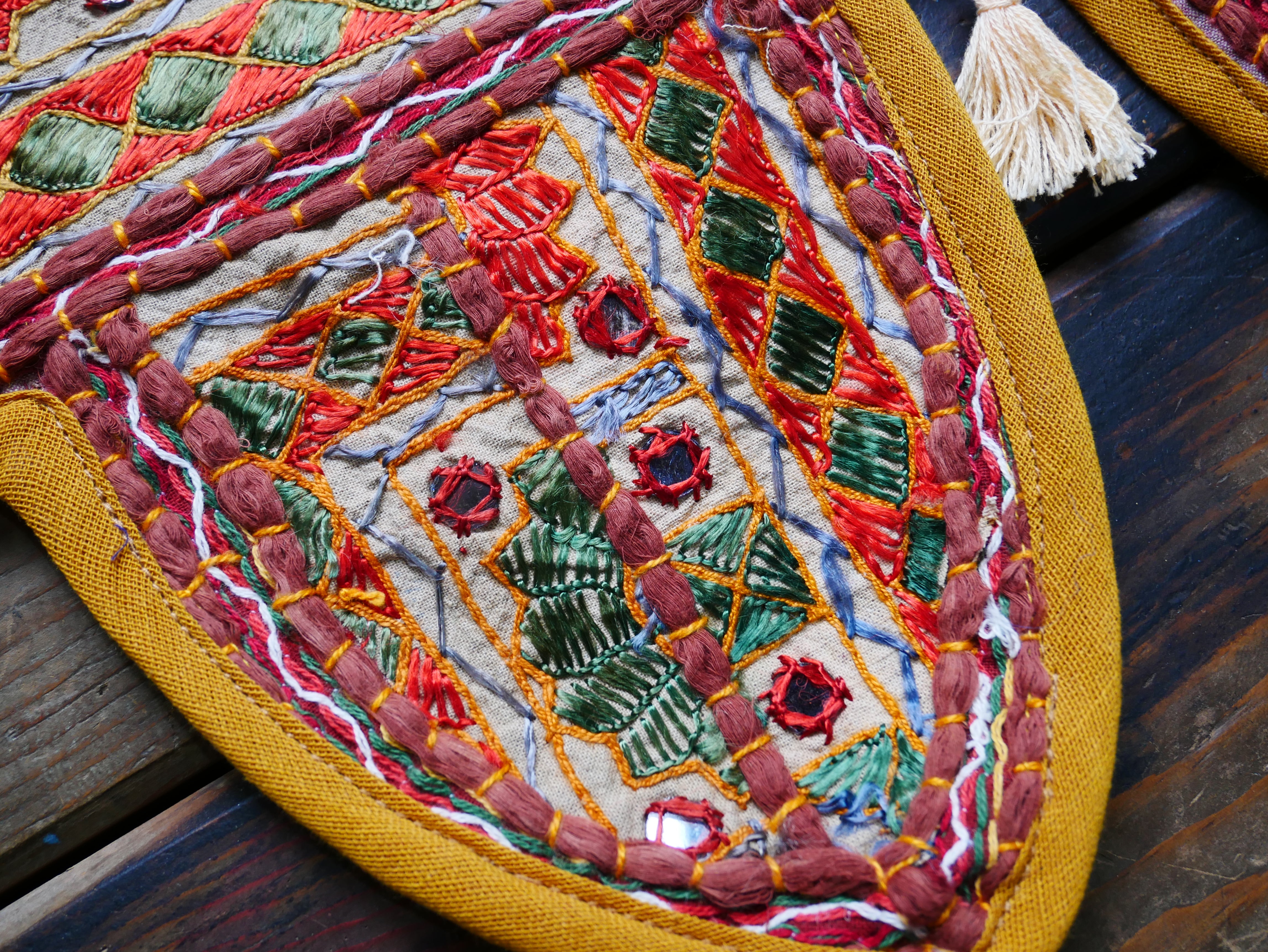 Toran bordado - Colgante de puerta indio - Cenefa de ventana estilo bohemio Masala - Índigo o verde bosque