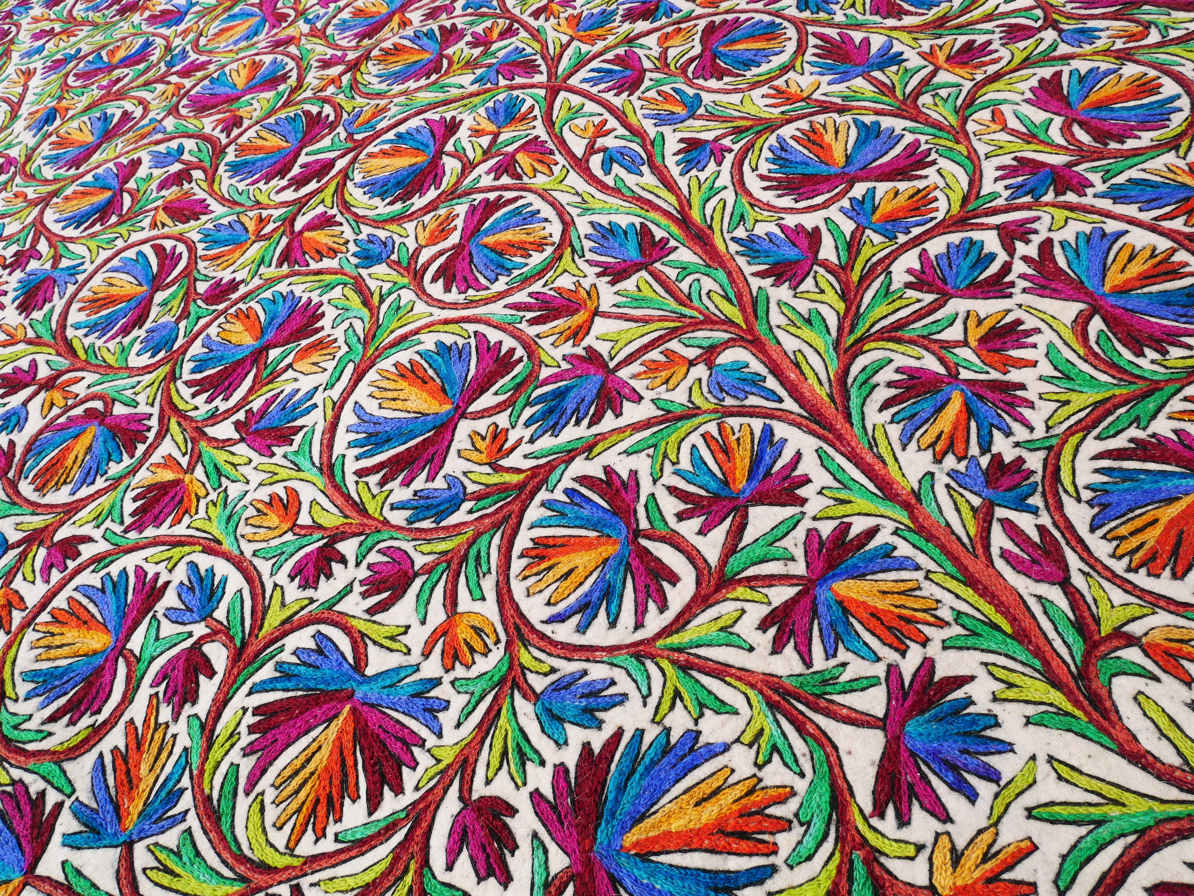 Large Tree of Life Wool Rug 6x10 | Handmade Felted Namda Carpet From Kashmir | Boho Area Rug With Traditional Embroidery