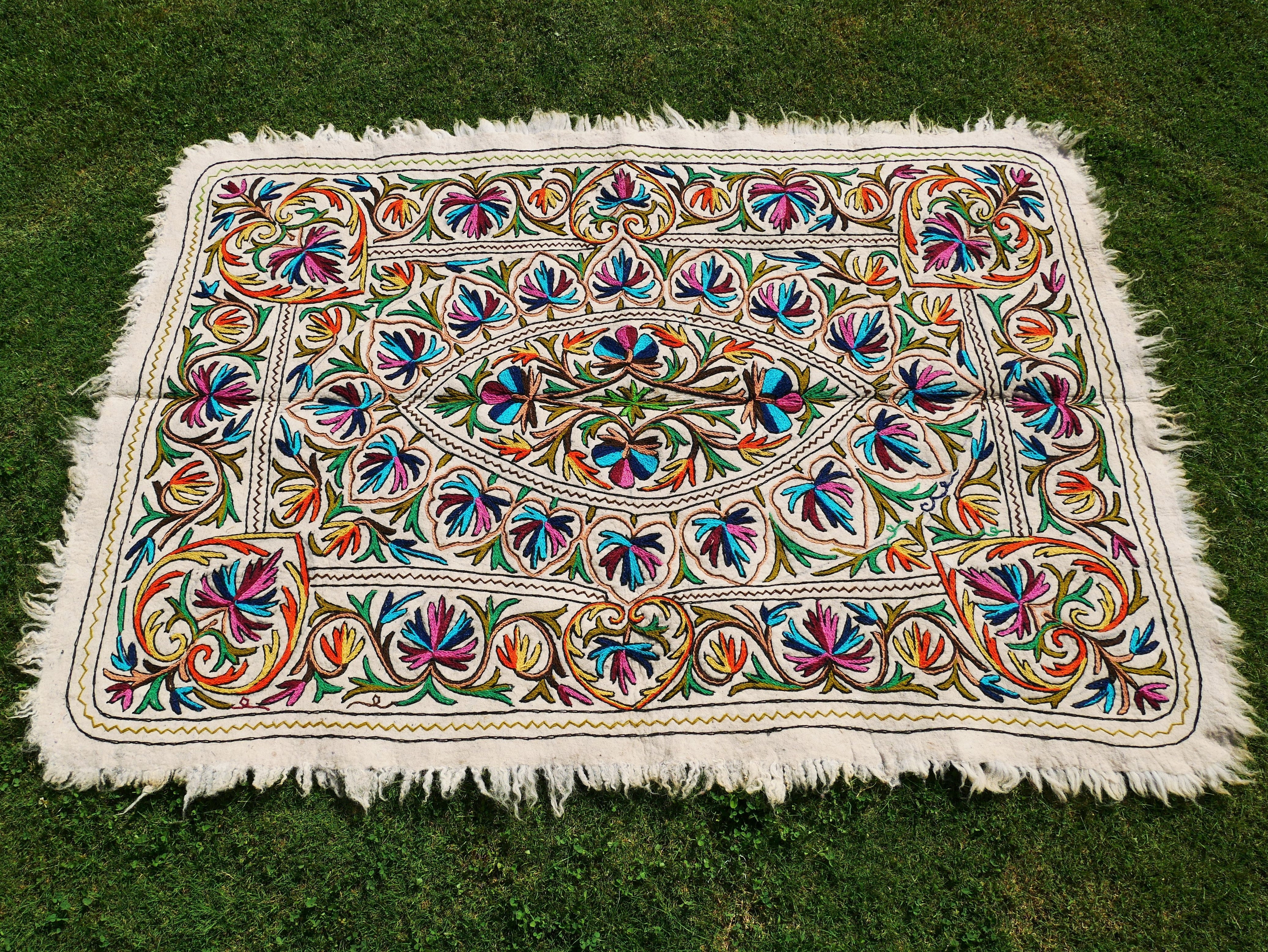 Hand-Felted 7x5 Wool Rug "Namda" from Kashmir - Unique Floral Embroidery on Sheep Wool Felt Base - Boho Decor for Cozy Floors and Artful Corners - The Shanti Home