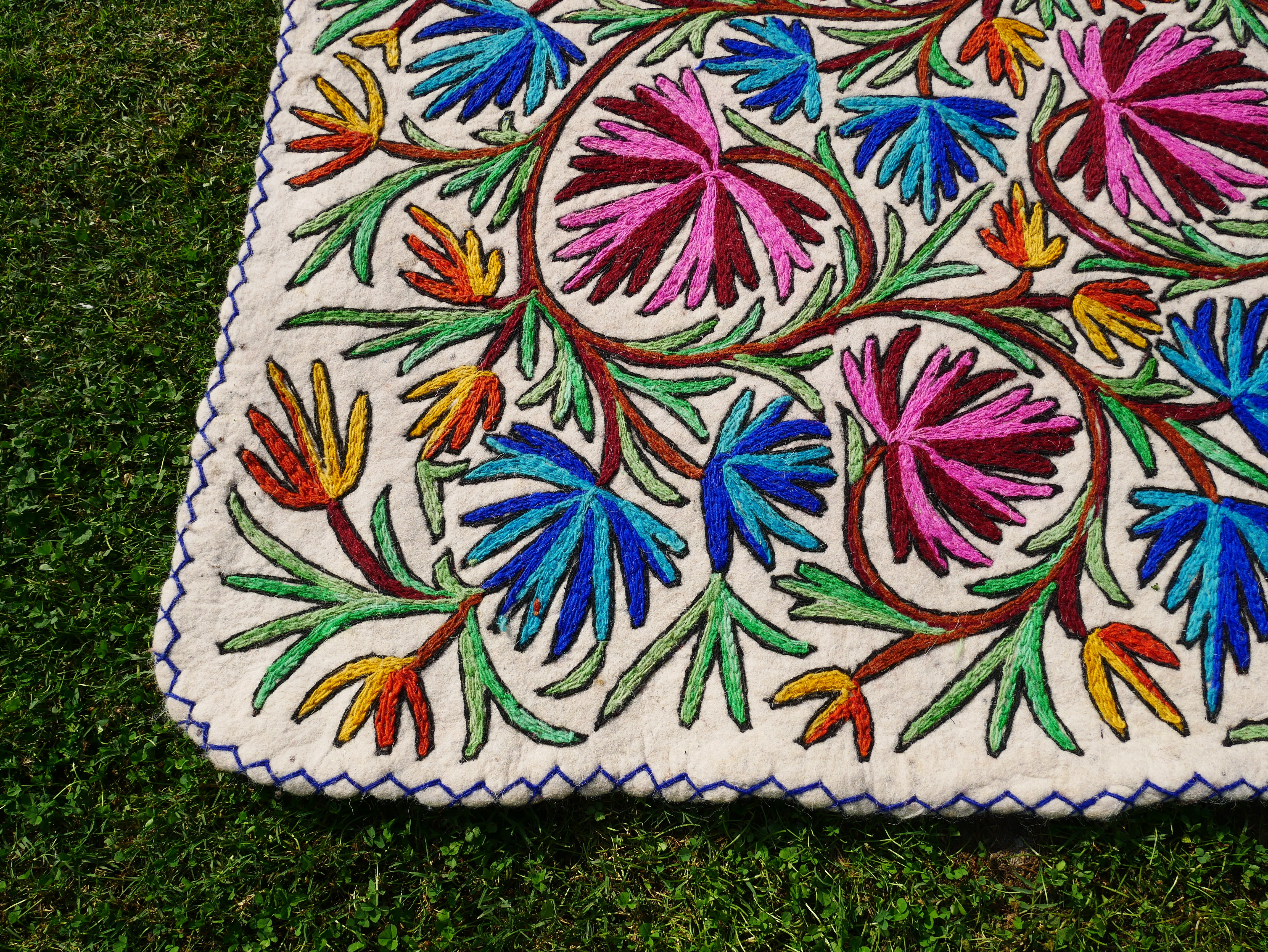 Kashmiri wool rug hand felted Namda 6x10' | boho area rug hand felted floor rug | traditional felted wool rug hand embroidery - The Shanti Home