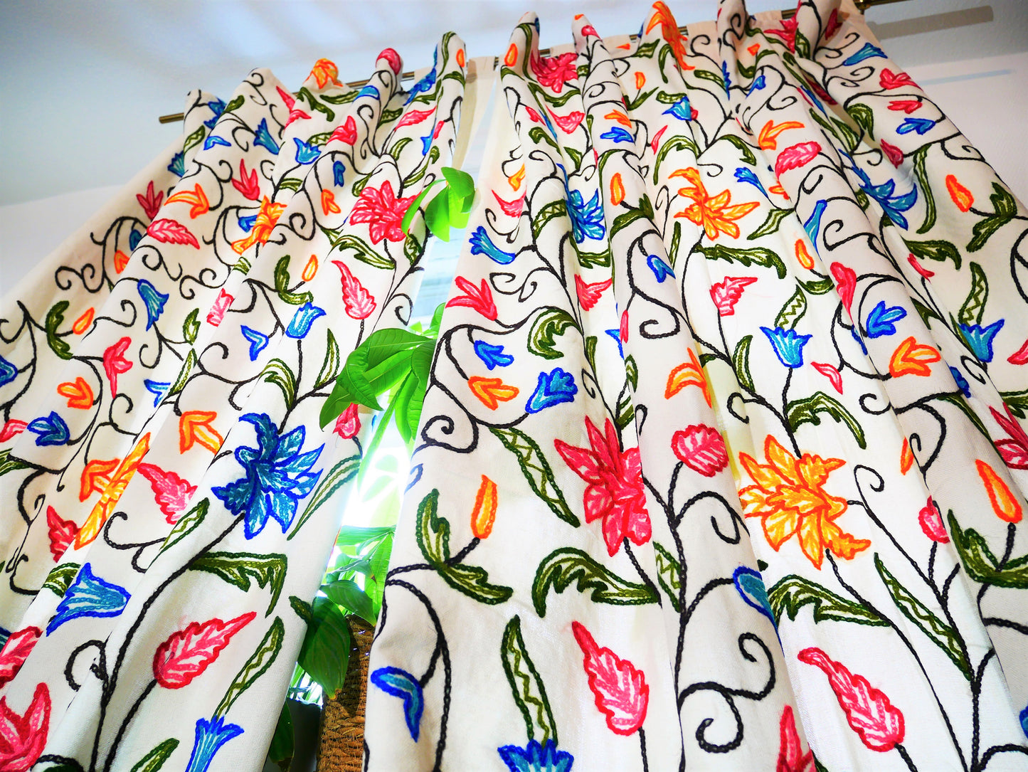 Kashmiri Embroidery curtain panel - Hand embroidered Flower curtain cotton and wool bedroom curtain- Boho Blackout curtain (Kopie)