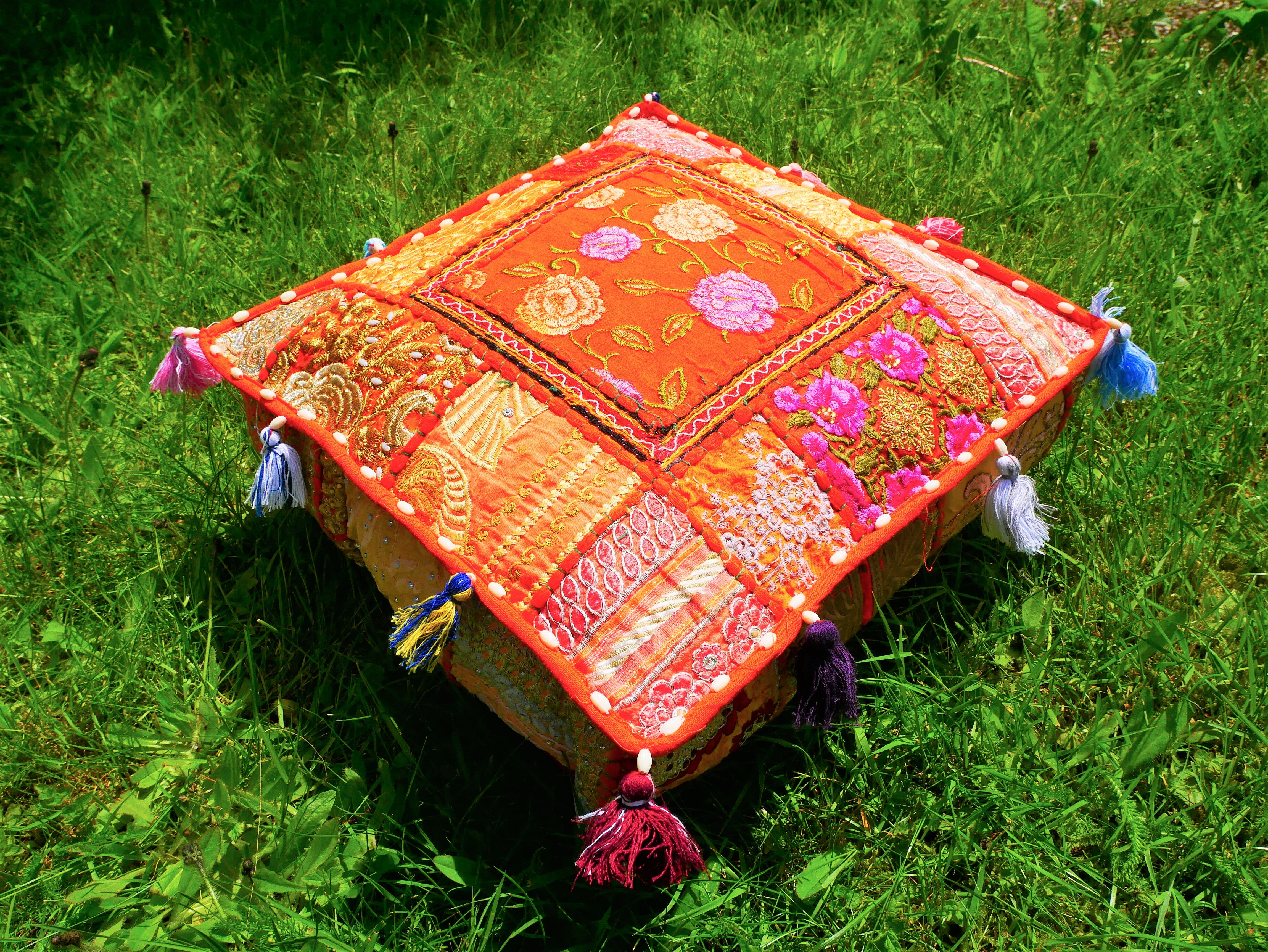 Funda de cojín de suelo Rajastani de 16" | Cojín de meditación - Cojín decorativo para asientos indios bohemios de suelo