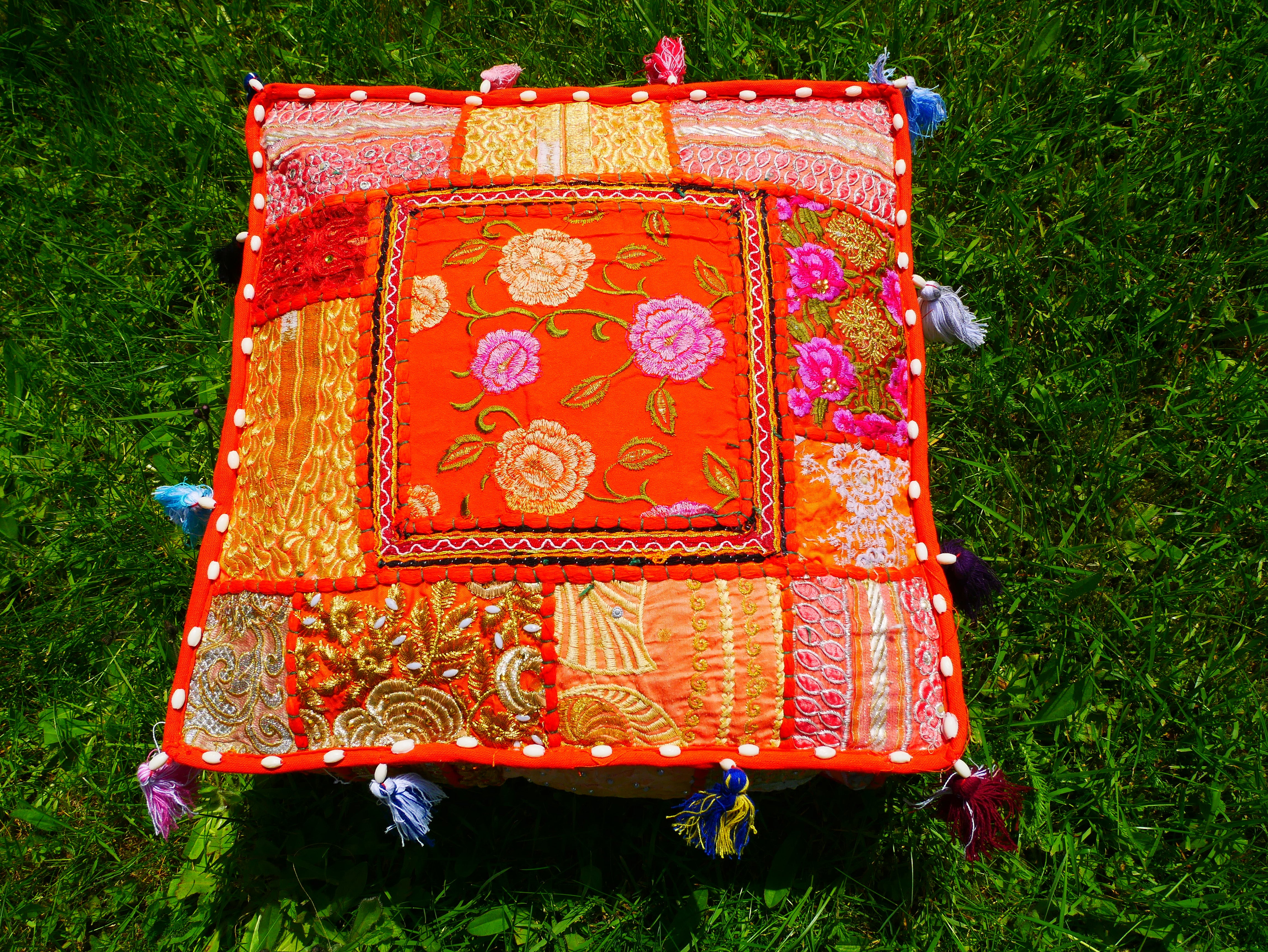 Funda de cojín de suelo Rajastani de 16" | Cojín de meditación - Cojín decorativo para asientos indios bohemios de suelo