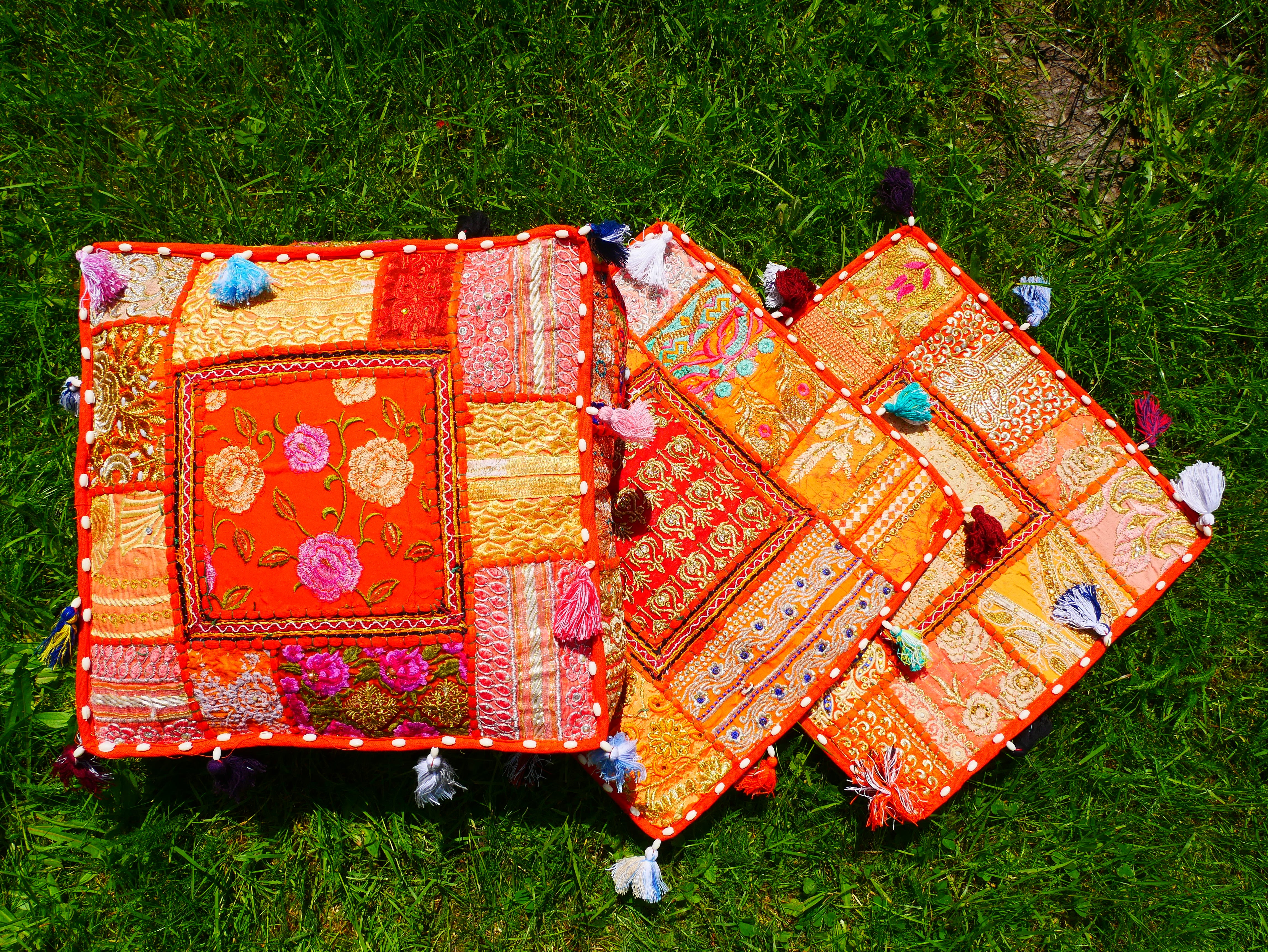 Funda de cojín de suelo Rajastani de 16" | Cojín de meditación - Cojín decorativo para asientos indios bohemios de suelo