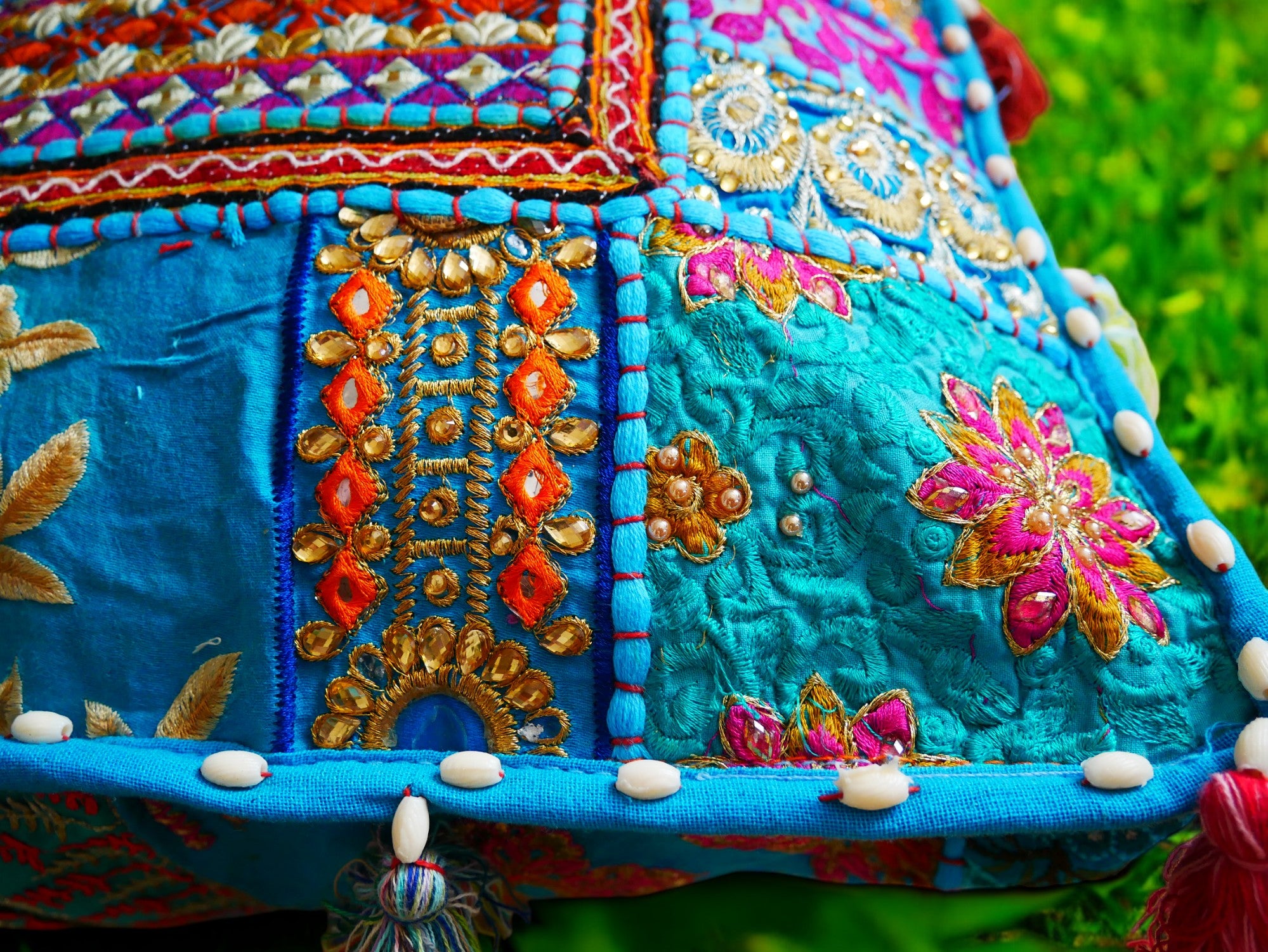 Funda de cojín de suelo Rajastani de 16" | Cojín de meditación - Cojín decorativo para asientos indios bohemios de suelo