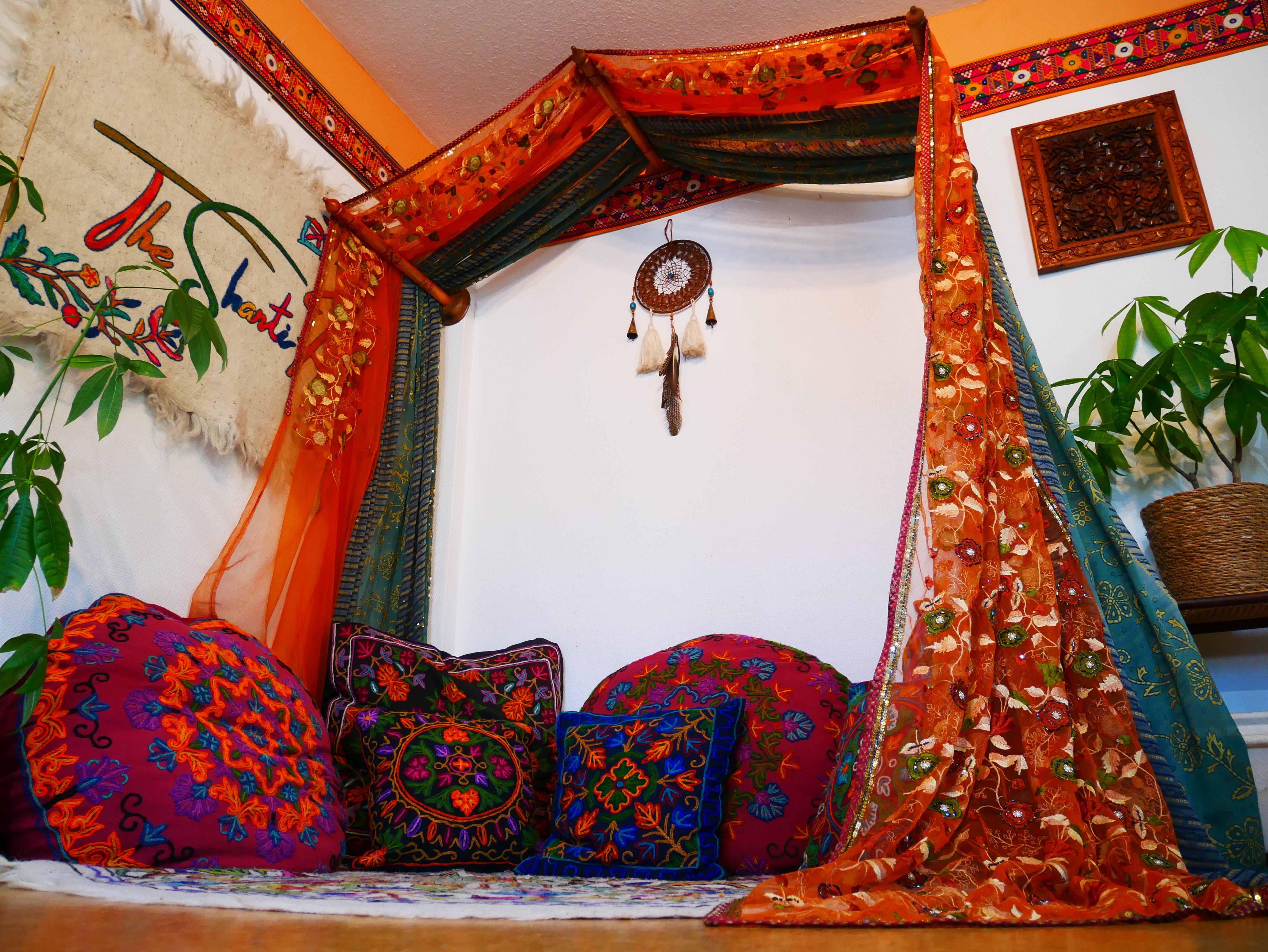 Dosel de cama de princesa - dosel de sari hecho a medida con varillas de madera de nogal hechas a mano | cortinas de cama - espacio de meditación