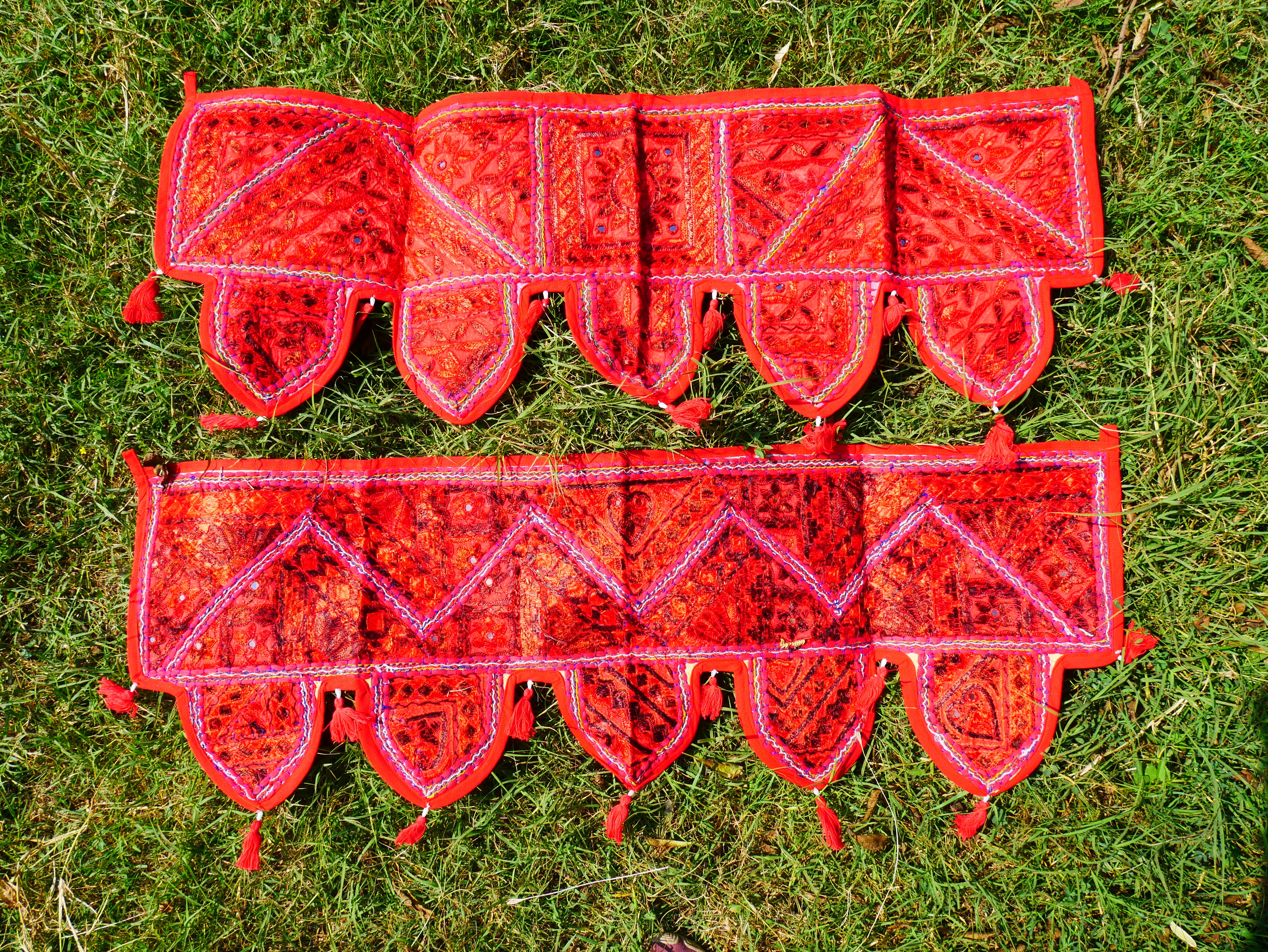 Toran bordado - Tapiz indio para puerta - Cenefa bohemia para ventana amarilla, roja o morada