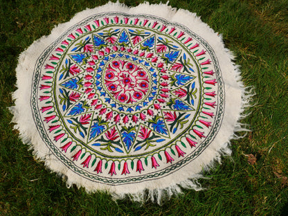 5ft Namda - boho wool rug | hand felted and embroidered - Kashmiri area rug