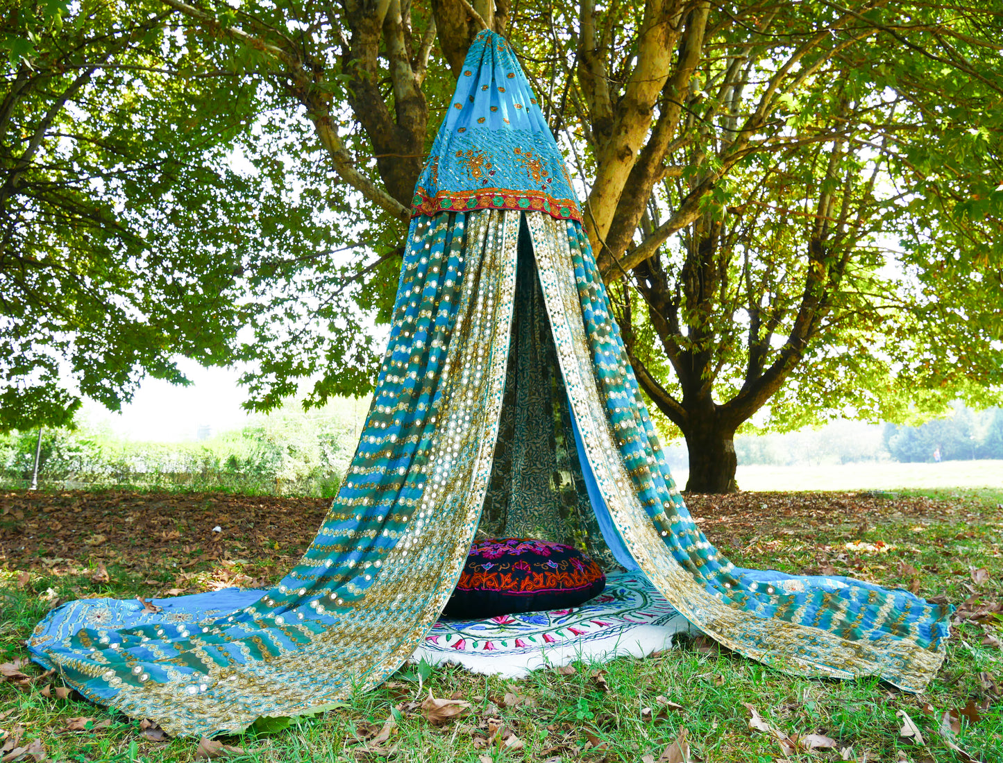 Boho canopy - Saree tent - bed canopy  | hippie decor - Shanti baldachin for Meditation Spaces or Reading nooks