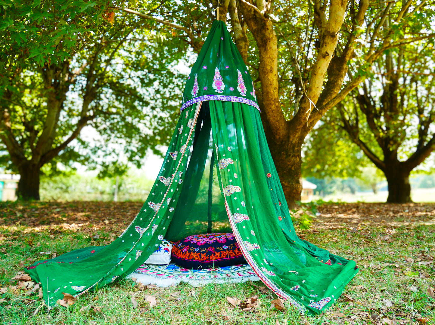 Boho canopy - Saree tent - bed canopy  | hippie decor - Shanti baldachin for Meditation Spaces or Reading nooks