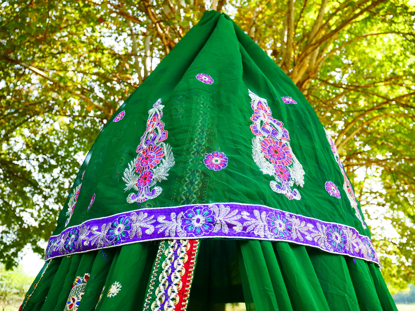 Boho canopy - Saree tent - bed canopy  | hippie decor - Shanti baldachin for Meditation Spaces or Reading nooks