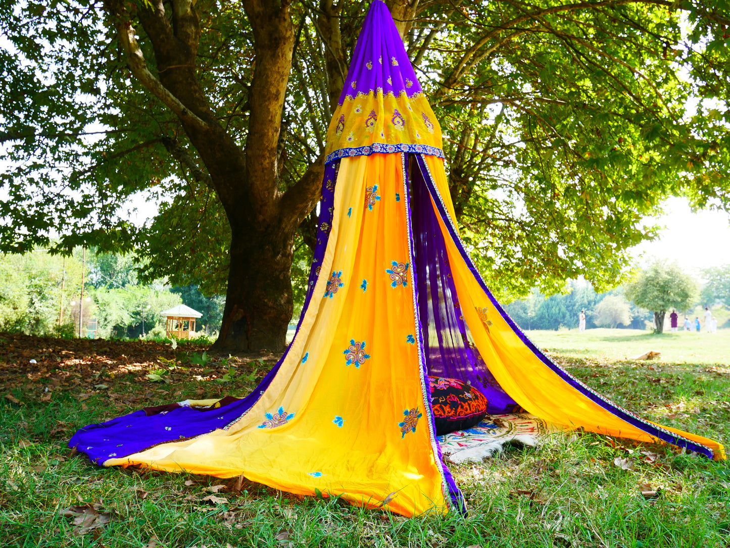 Boho canopy Saree tent - bed canopy  | hippie decor - Shanti baldachin for Meditation Spaces or Reading nooks