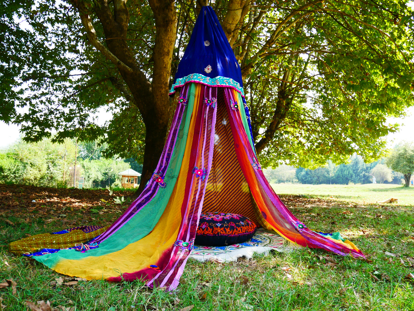 Boho canopy Saree tent - bed canopy  | hippie decor - Shanti baldachin for Meditation Spaces Kids play tent