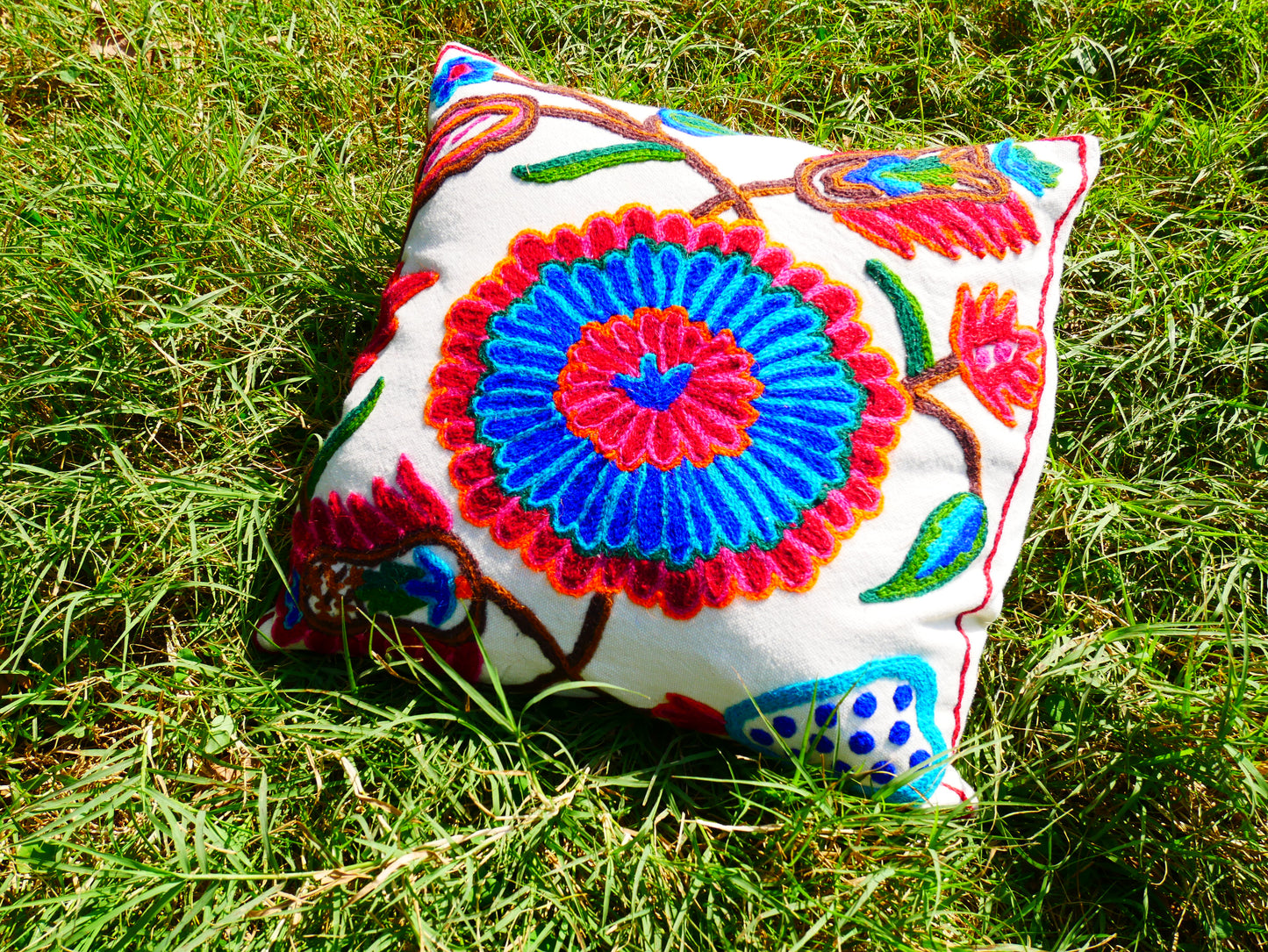 Colorful Kashmiri Crewel Pillow Cover: Handcrafted by Artisans  16x16 inches Flower Embroidery Pillow (Kopie)