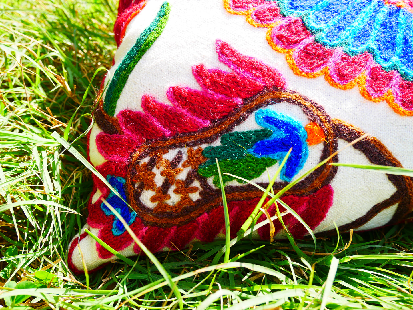 Colorful Kashmiri Crewel Pillow Cover: Handcrafted by Artisans  16x16 inches Flower Embroidery Pillow (Kopie)