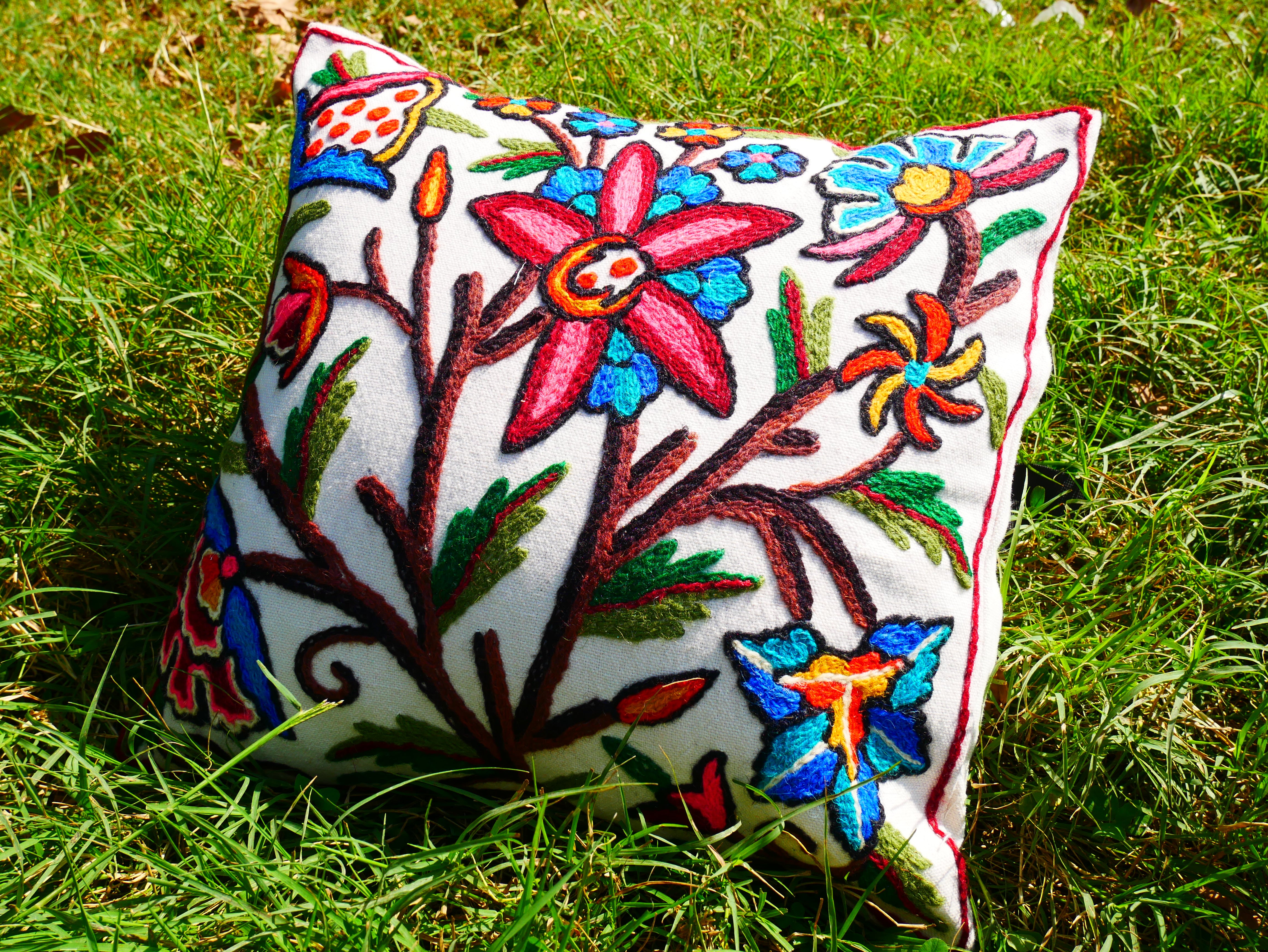 Kashmiri Embroidery pillow "Duanz Dar" Crewel Pillow Covers: Handcrafted by Artisans 16x16 inches