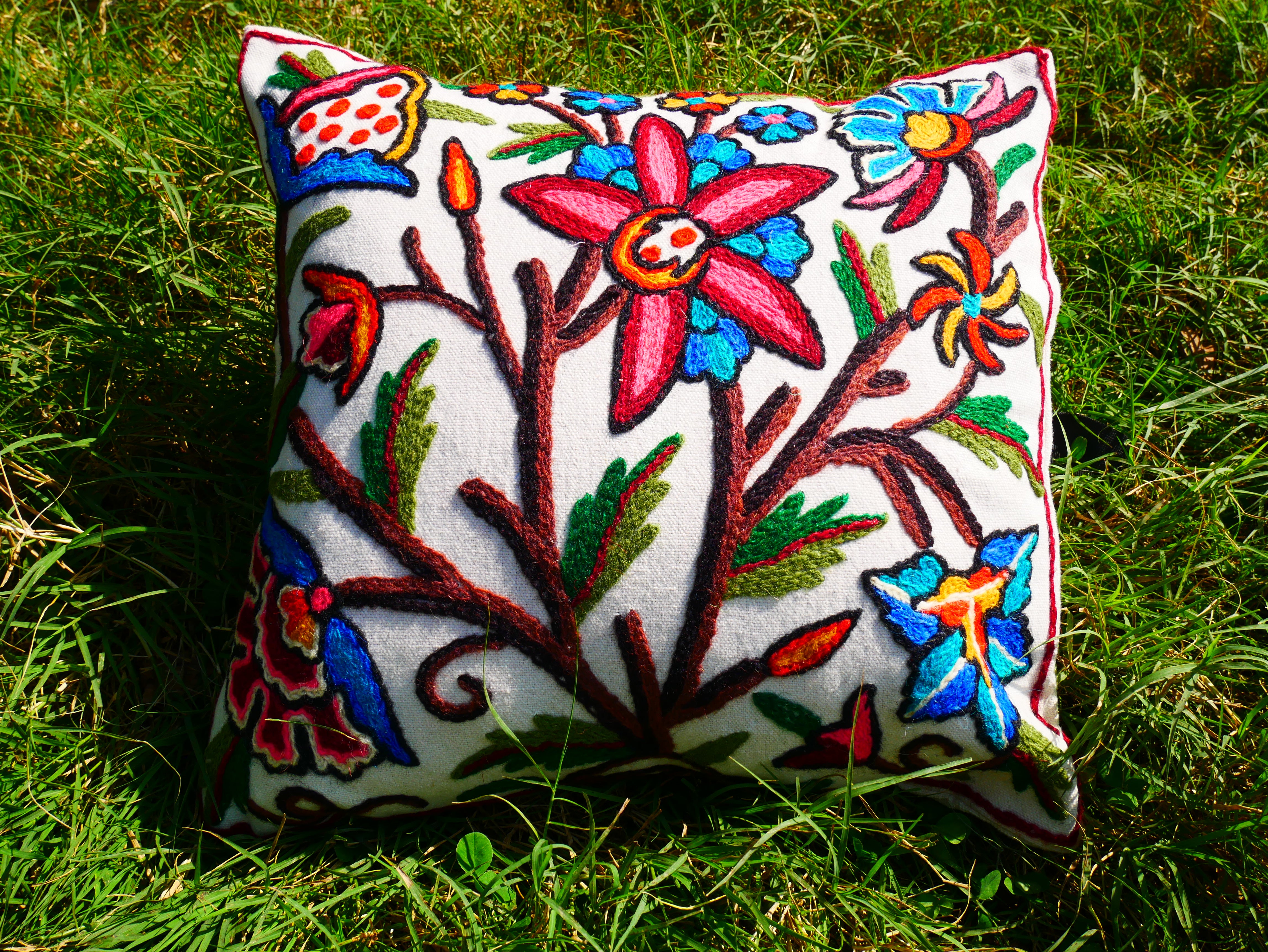 Fundas de almohada "Duanz Dar" Crewel con bordado de Cachemira: hechas a mano por artesanos 16x16 pulgadas