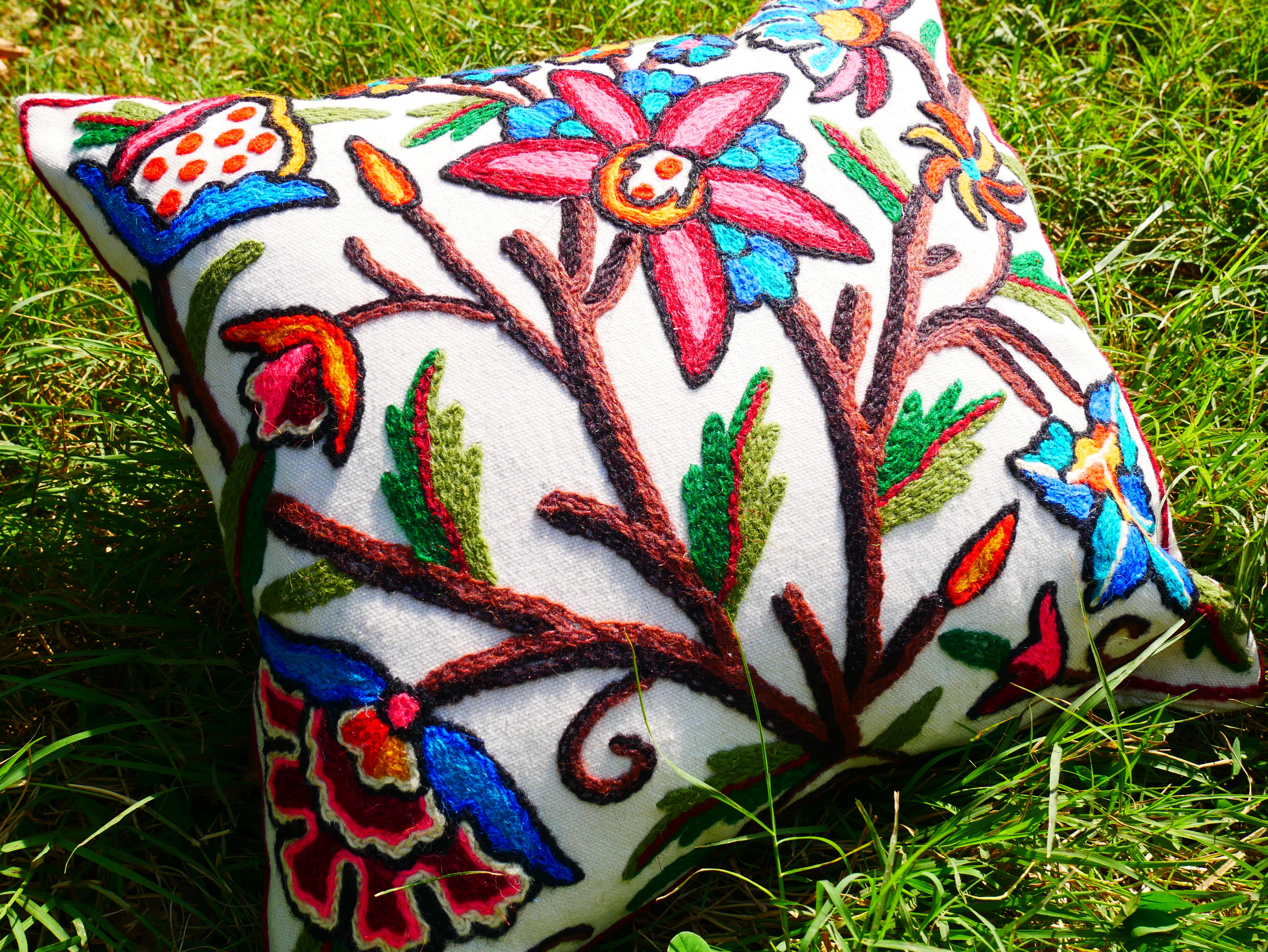 Fundas de almohada "Duanz Dar" Crewel con bordado de Cachemira: hechas a mano por artesanos 16x16 pulgadas