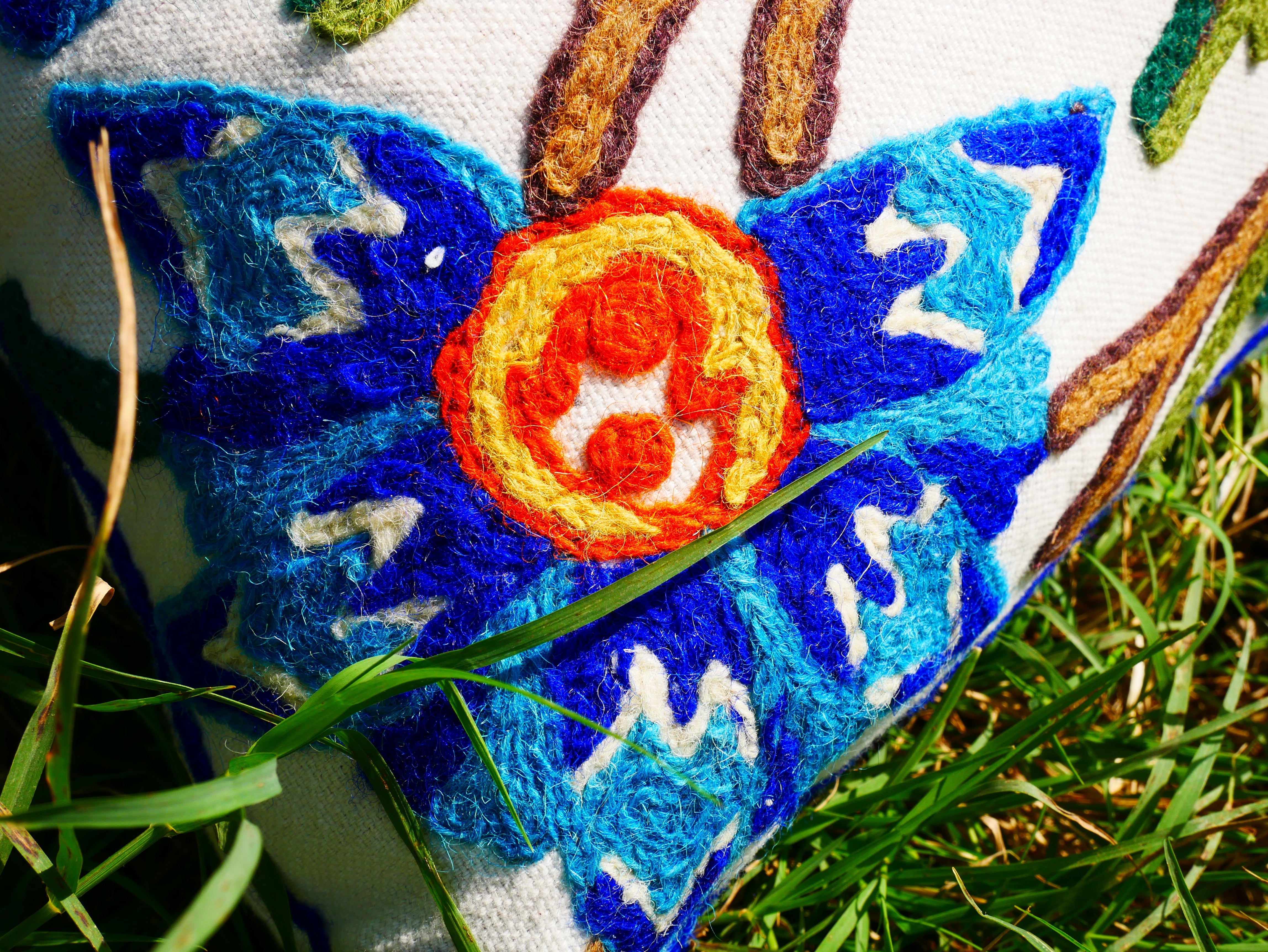 Kashmiri Embroidery pillow "Duanz Dar" Crewel Pillow Covers: Handcrafted by Artisans 16x16 inches