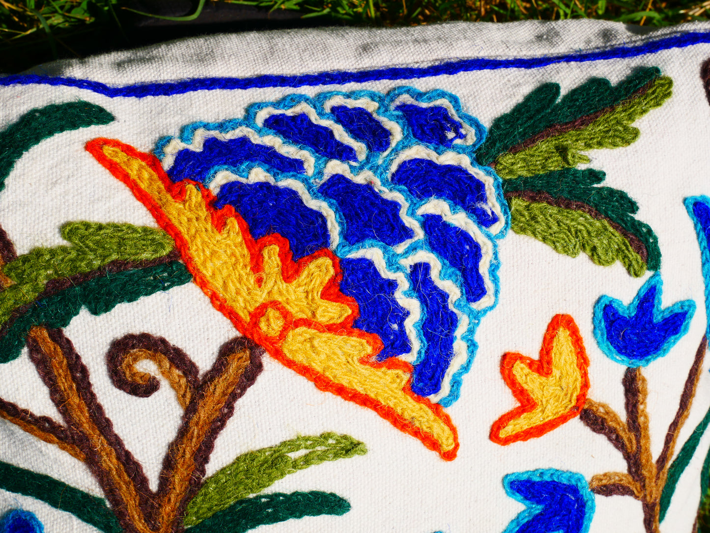Kashmiri Embroidery pillow "Duanz Dar" Crewel Pillow Covers: Handcrafted by Artisans 16x16 inches