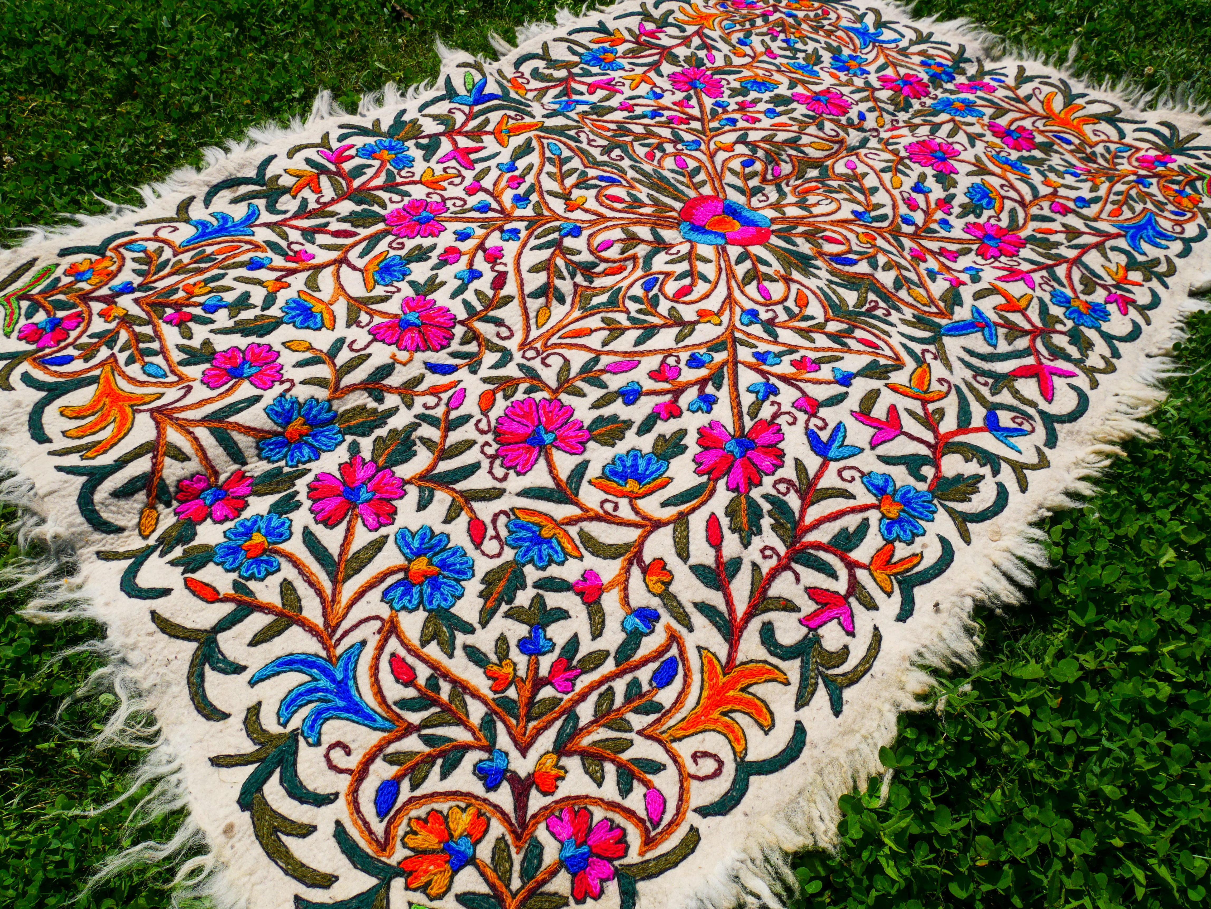 Alfombra artesanal de Cachemira, Namda afieltrado a mano de Cachemira | Alfombra de área bohemia bordada floral