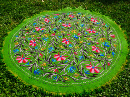 Kashmiri wool rug - green round "Namda" rug - hand felted and embroidered floor rug from India | 6 ft boho area rug -