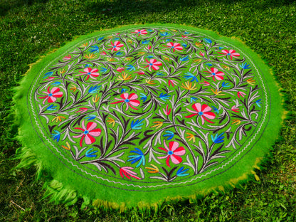 Kashmiri wool rug - green round "Namda" rug - hand felted and embroidered floor rug from India | 6 ft boho area rug -