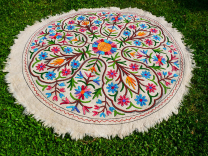 Round rug 5 ft boho wool rug "Namda" from Kashmir hand felted and embroidered