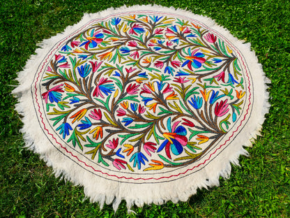 Round rug 5 ft boho wool rug "Namda" from Kashmir hand felted and embroidered