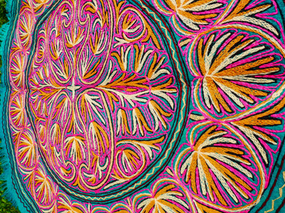 5ft Namda - Boho Wollteppich | handgefilzt und bestickt - Kaschmir-Teppich