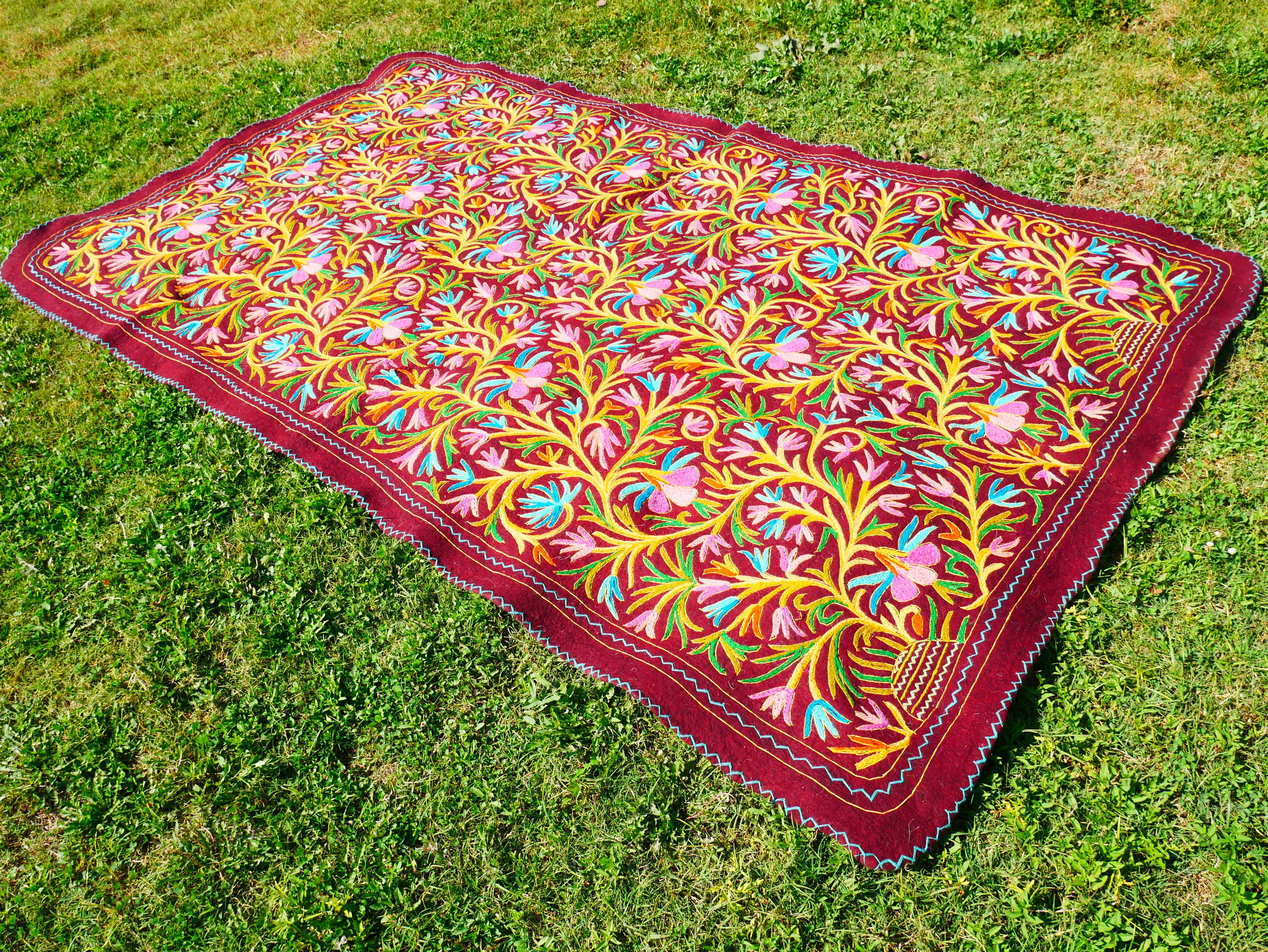 Alfombra Namda de Cachemira de fieltro a mano 6x9 totalmente bordada - alfombra suave de dormitorio bohemio