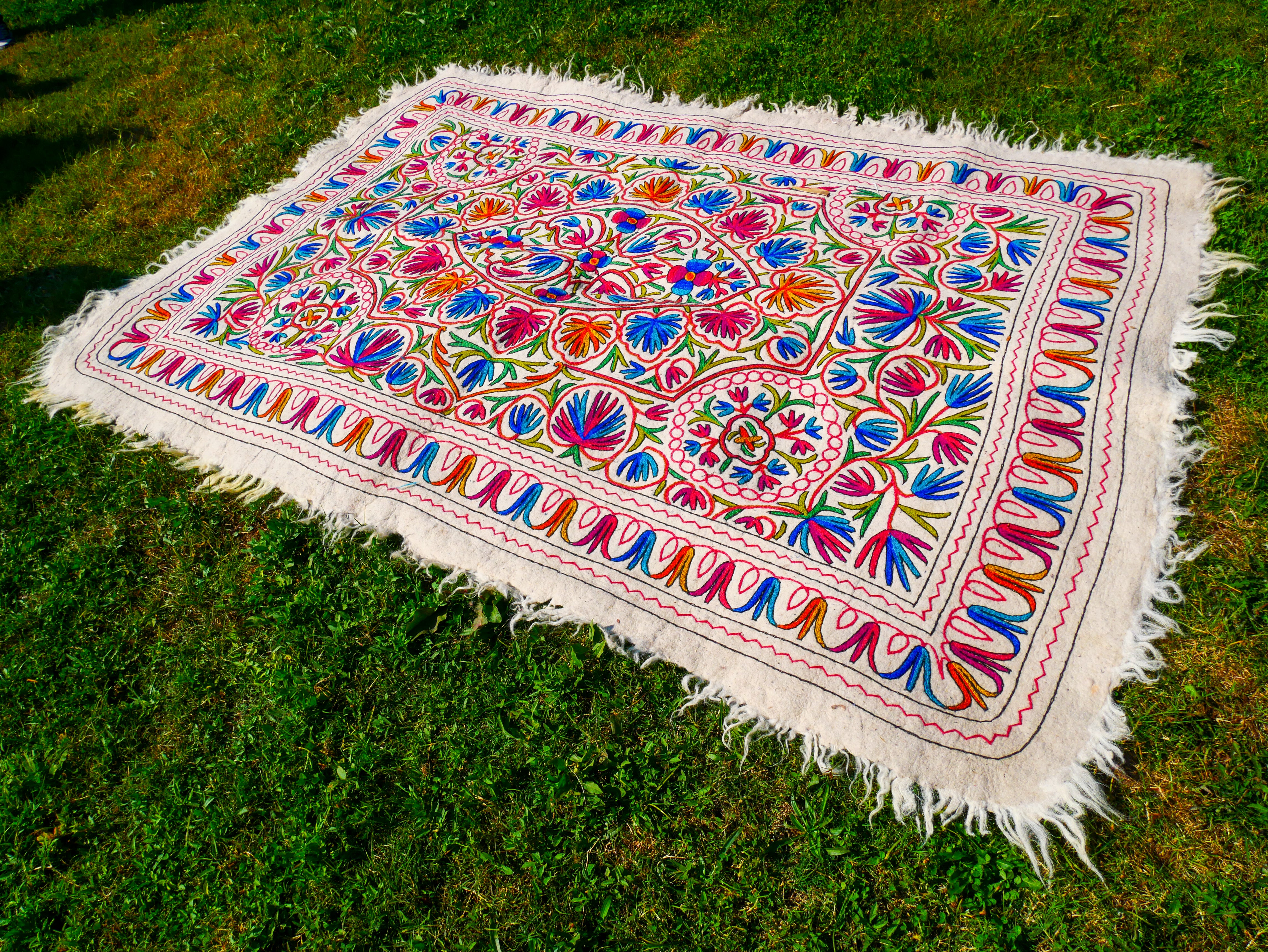 7x5 Boho Wool Rug “Namda” | Hand-Felted Kashmir Floor Carpet With Floral Embroidery | Cozy Hippie Home Decor
