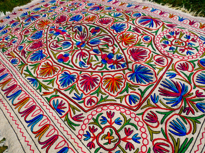 7x5 Boho Wool Rug “Namda” | Hand-Felted Kashmir Floor Carpet With Floral Embroidery | Cozy Hippie Home Decor