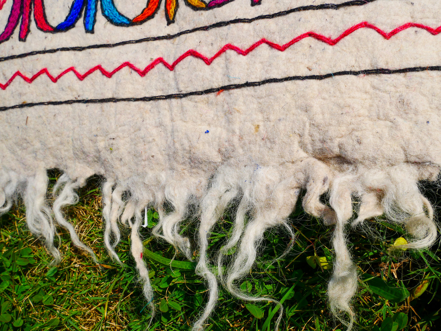 7x5 Boho Wool Rug “Namda” | Hand-Felted Kashmir Floor Carpet With Floral Embroidery | Cozy Hippie Home Decor