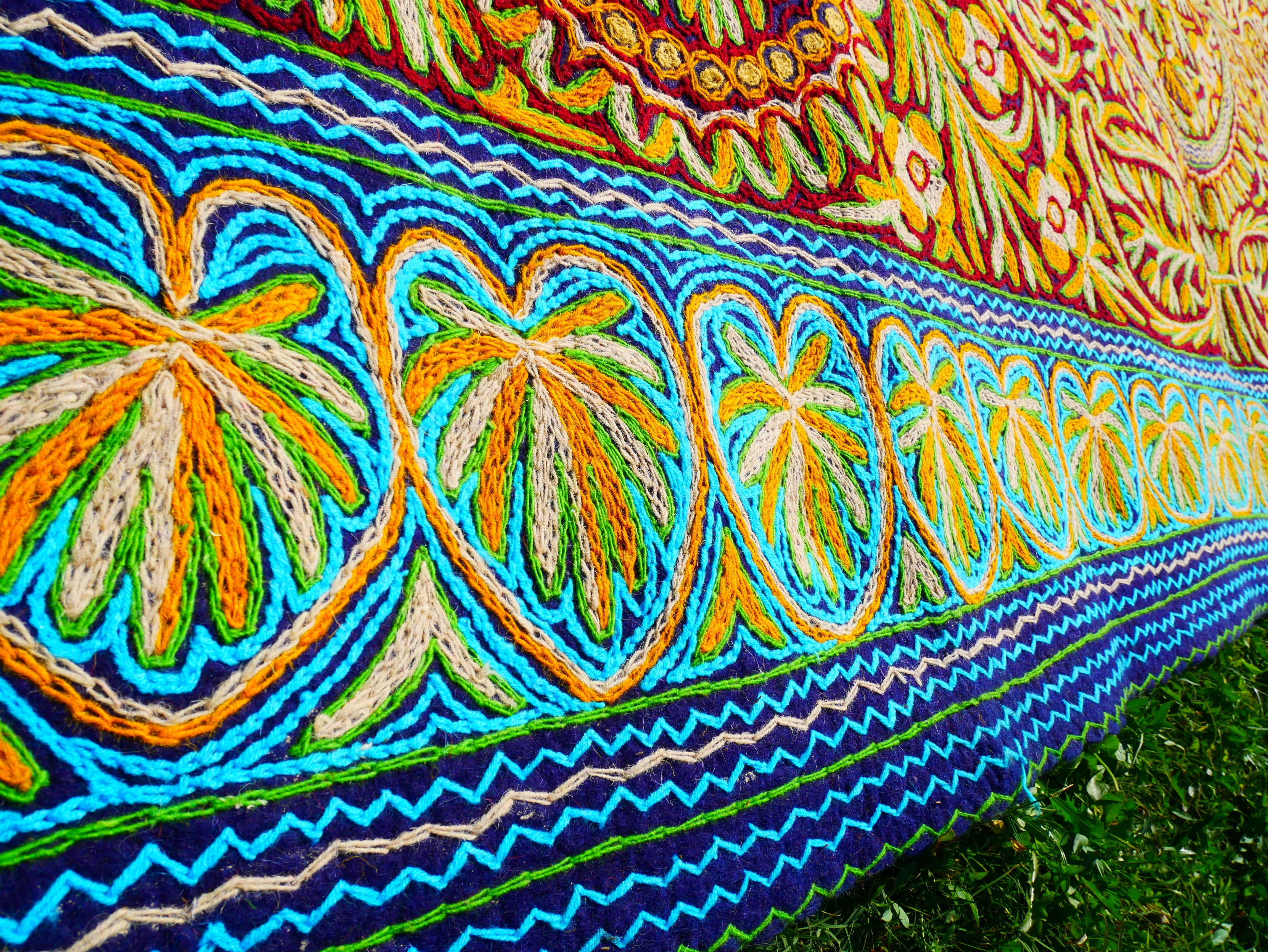 Alfombra de lana cachemir "Namda" 6*10 tradicional de fieltro a mano - bordado floral | alfombra bohemia del Himalaya