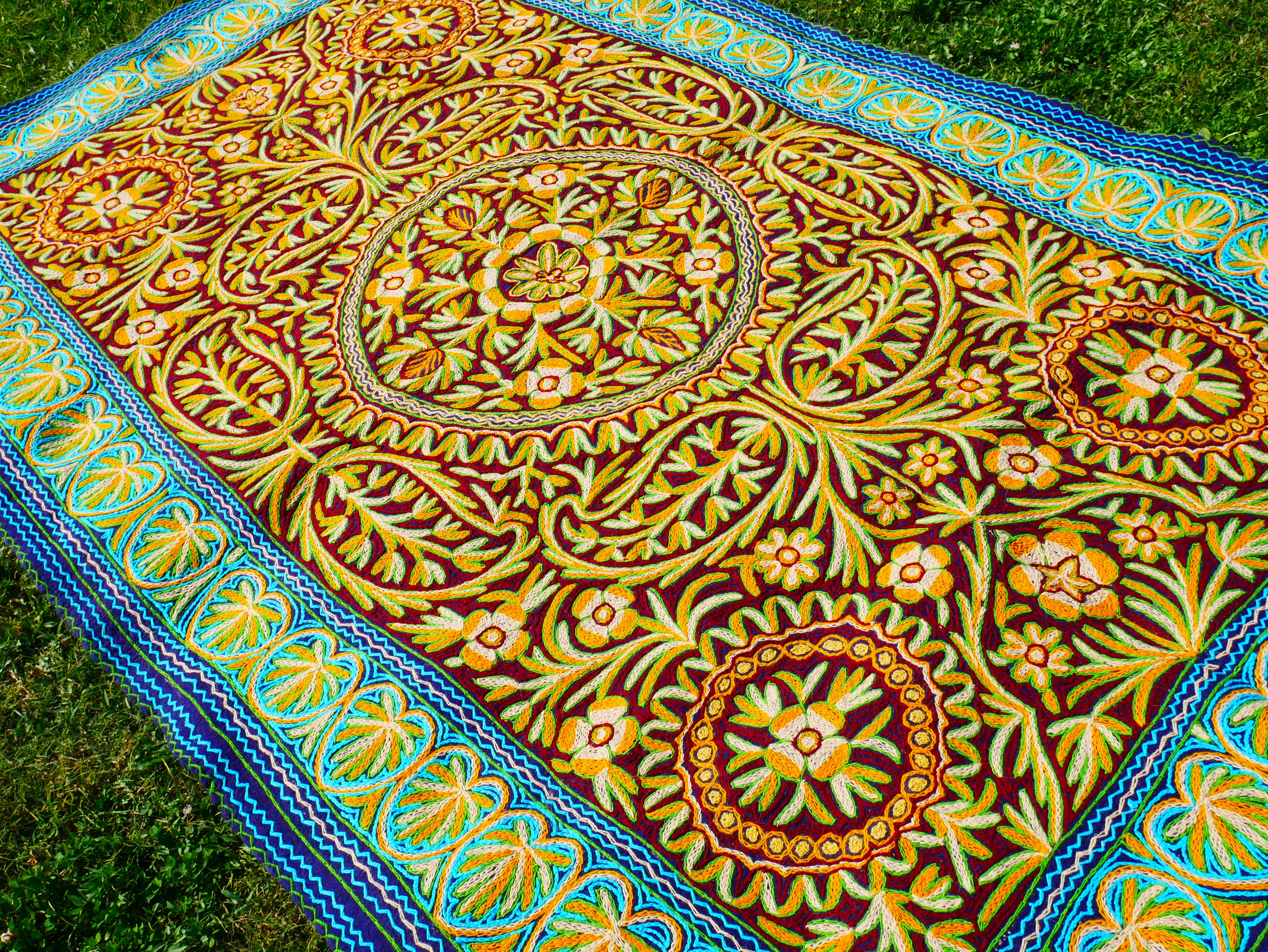 Alfombra de lana cachemir "Namda" 6*10 tradicional de fieltro a mano - bordado floral | alfombra bohemia del Himalaya