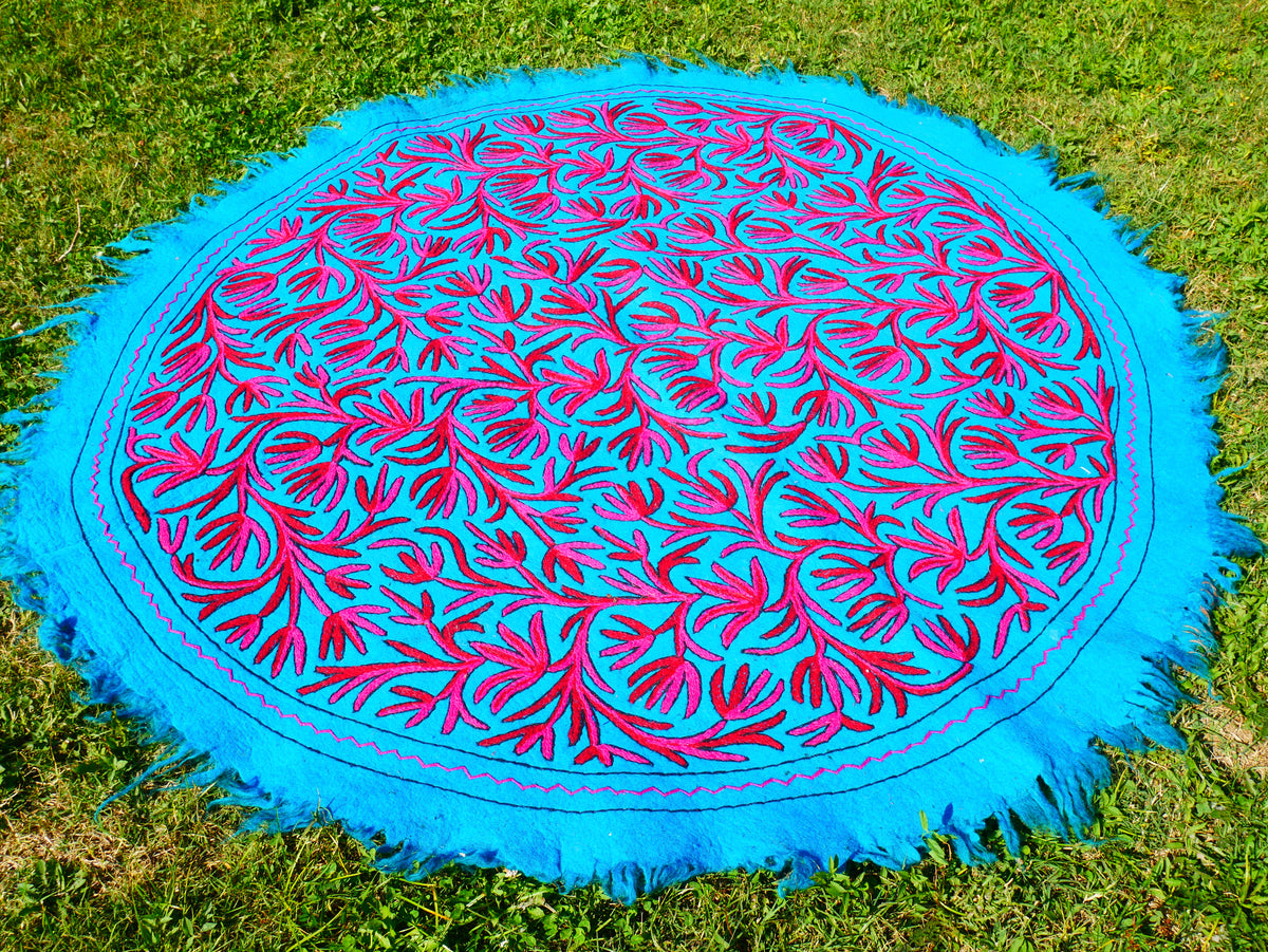 Filded Hanging Rug Round Flower Rug Kashmiri Namda hand felted Wool Rug | Floral Embroide