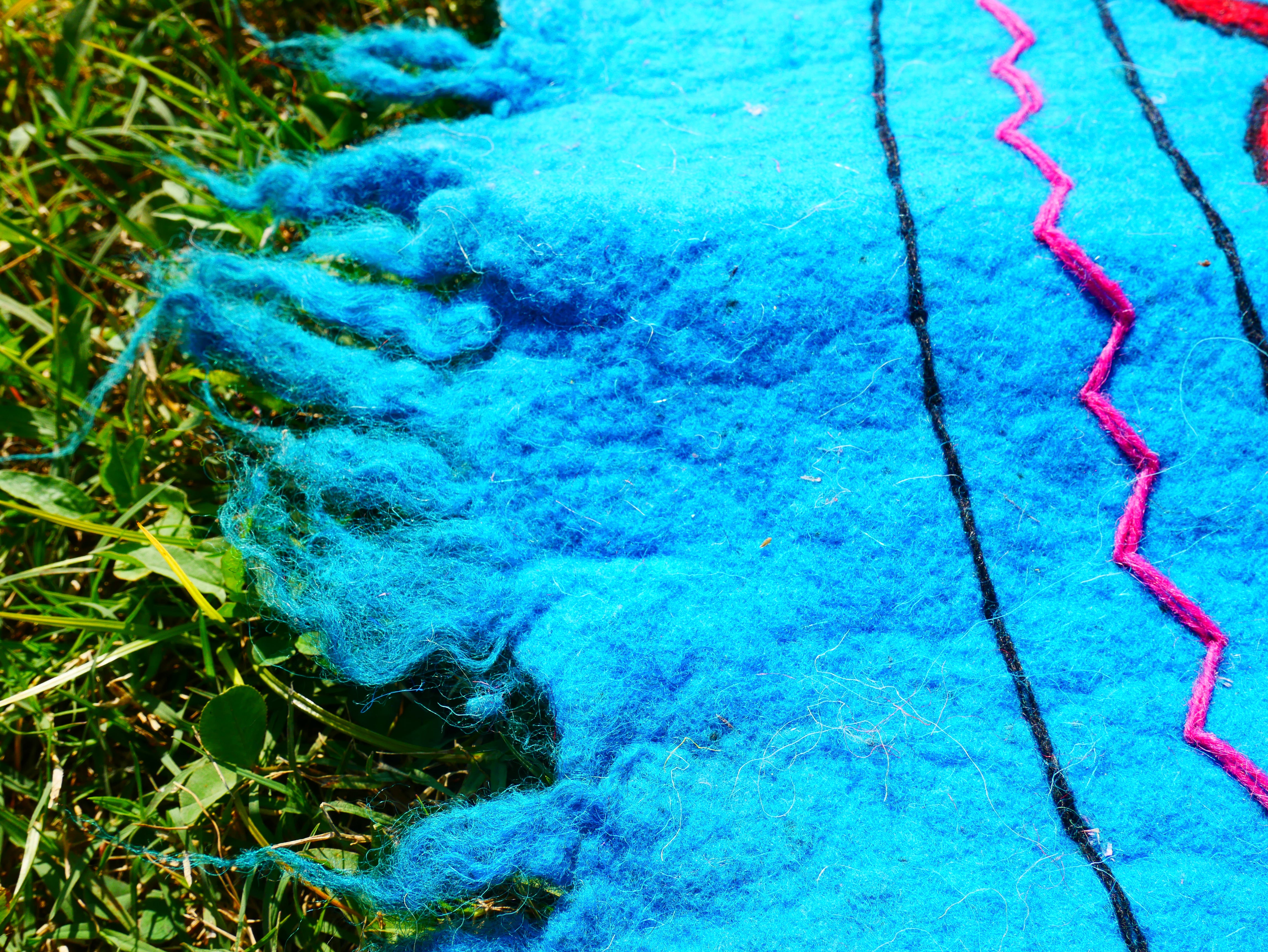 Alfombra redonda de flores de lana Namda de Cachemira tejida a mano | Bordado floral | Alfombra bohemia de Cachemira