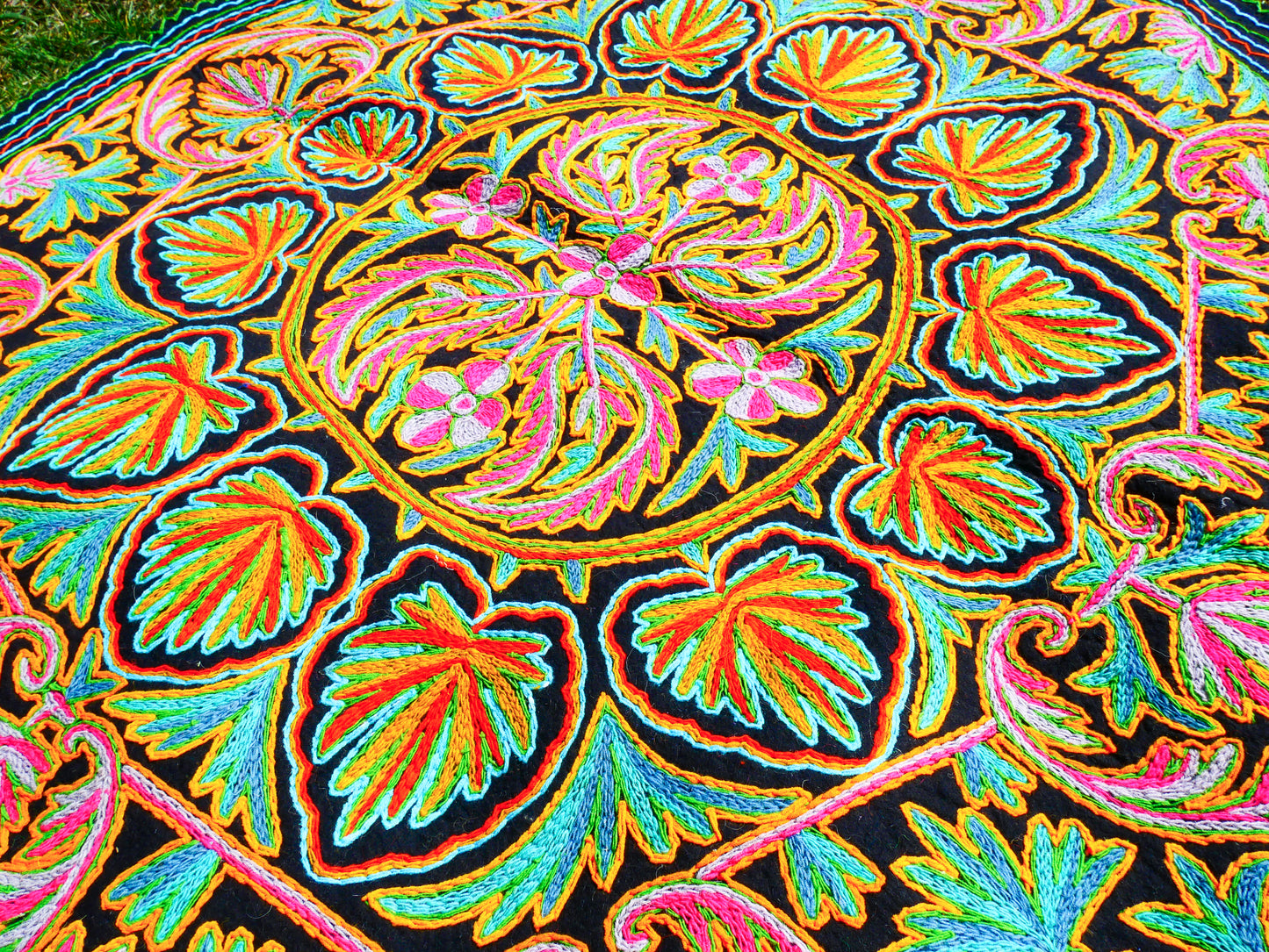 Round Wool Rug 5ft “Charcoal & Pink Mandala” | Hand-Felted Namda | Boho Kashmir Floor Art